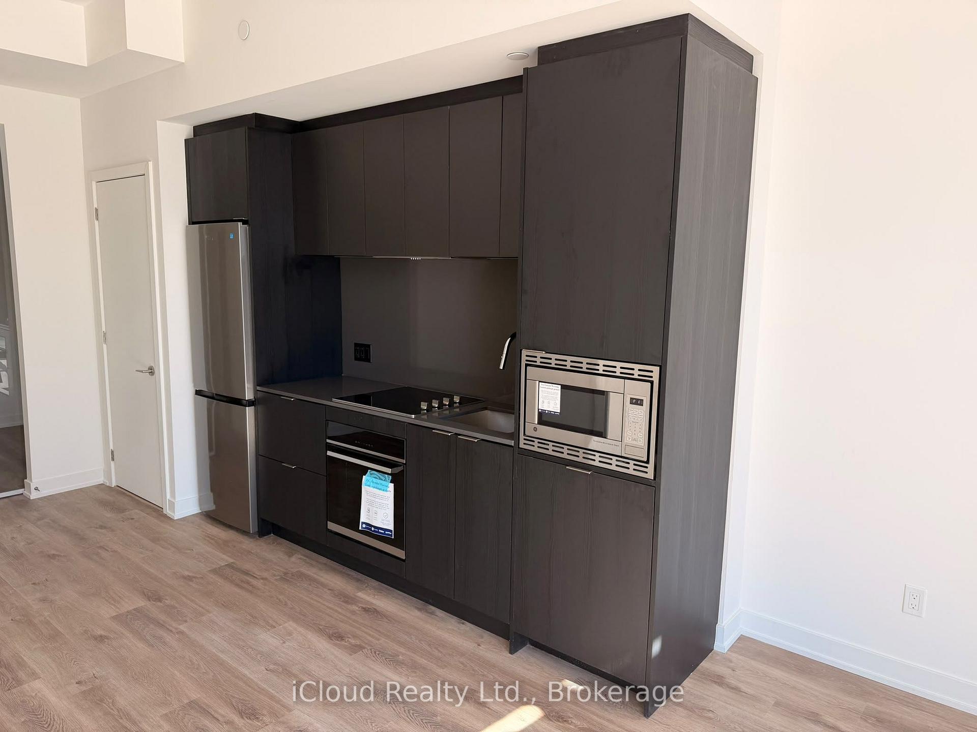 508 - 91 John Street North Street Hamilton Ontario Canada Rent residential Shakeel Khalid iCloud Realty Ltd..