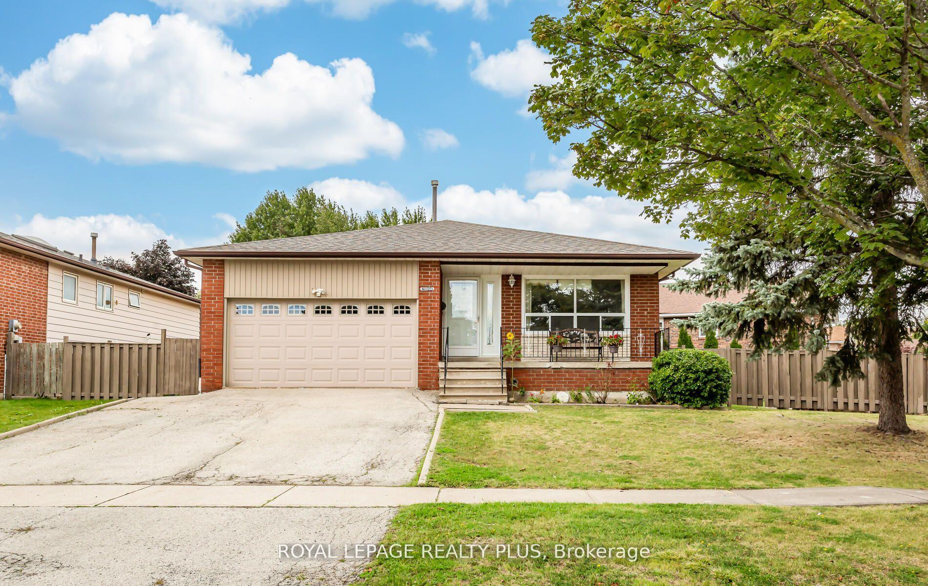 Rear - 2844 Kingsberry Crescent Mississauga Ontario Canada Rent residential Leslie Hanson Royal LePage Realty Plus, Brokerage*