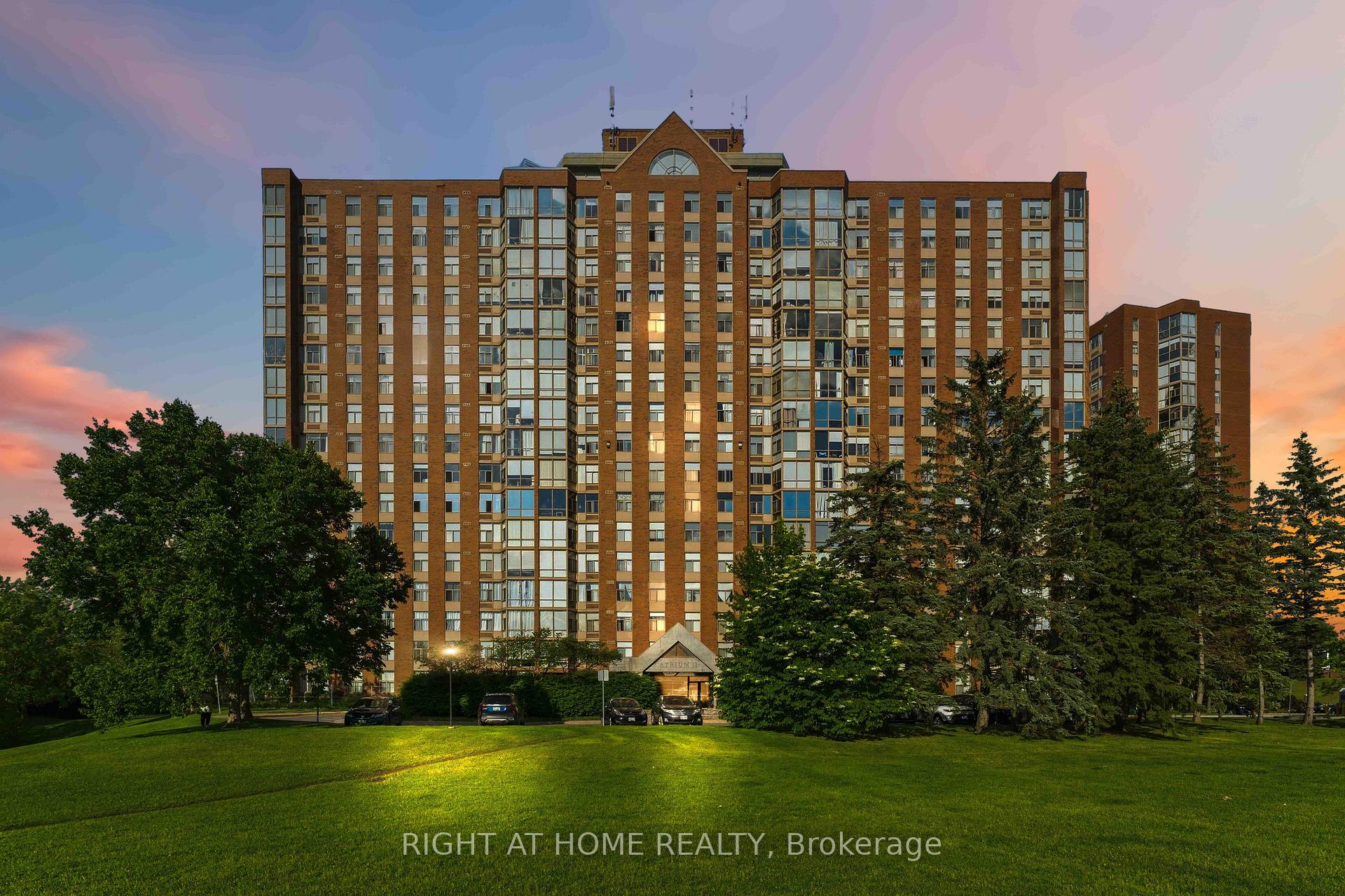 911 - 2759 Carousel Crescent Ottawa Ontario Canada Rent residential Bhaumikkumar Patel Right at Home Realty, Brokerage*