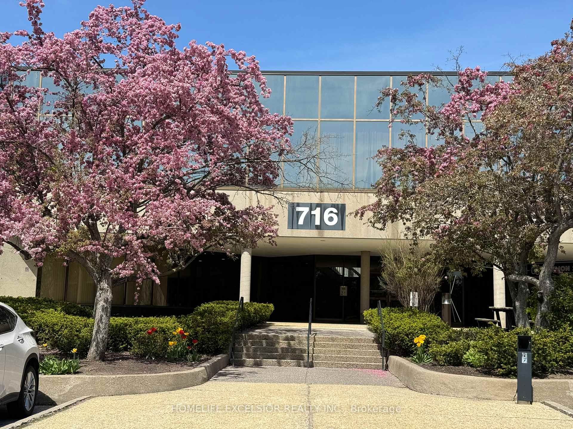 710 - 716 Gordon Baker Road Toronto Ontario Canada Lease commercial   HomeLife Excelsior Realty Inc., Brokerage*