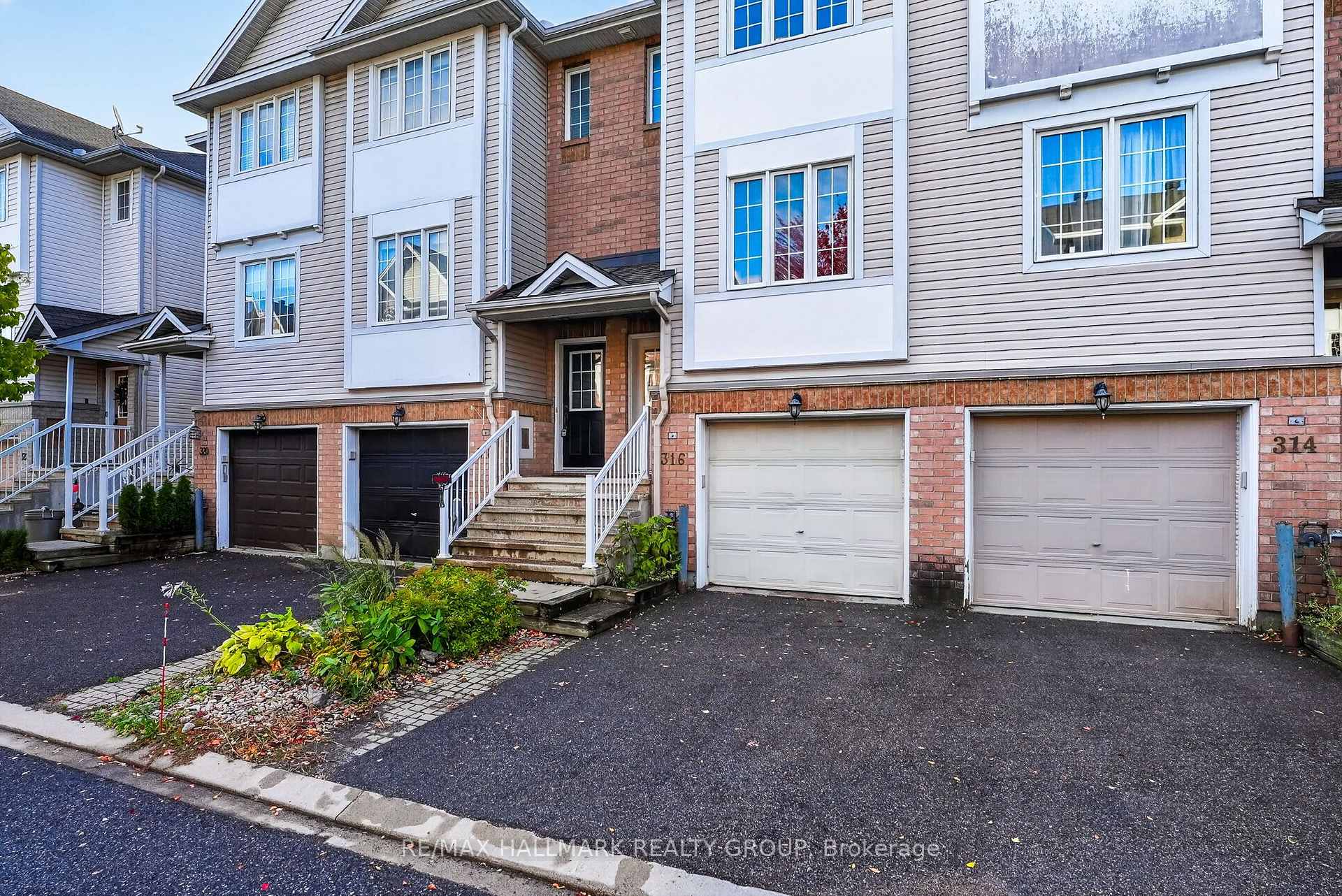 316 Gotham Private Ottawa Ontario Canada Sale residential Hisham Abdalla Royal Star Realty Inc., Brokerage*