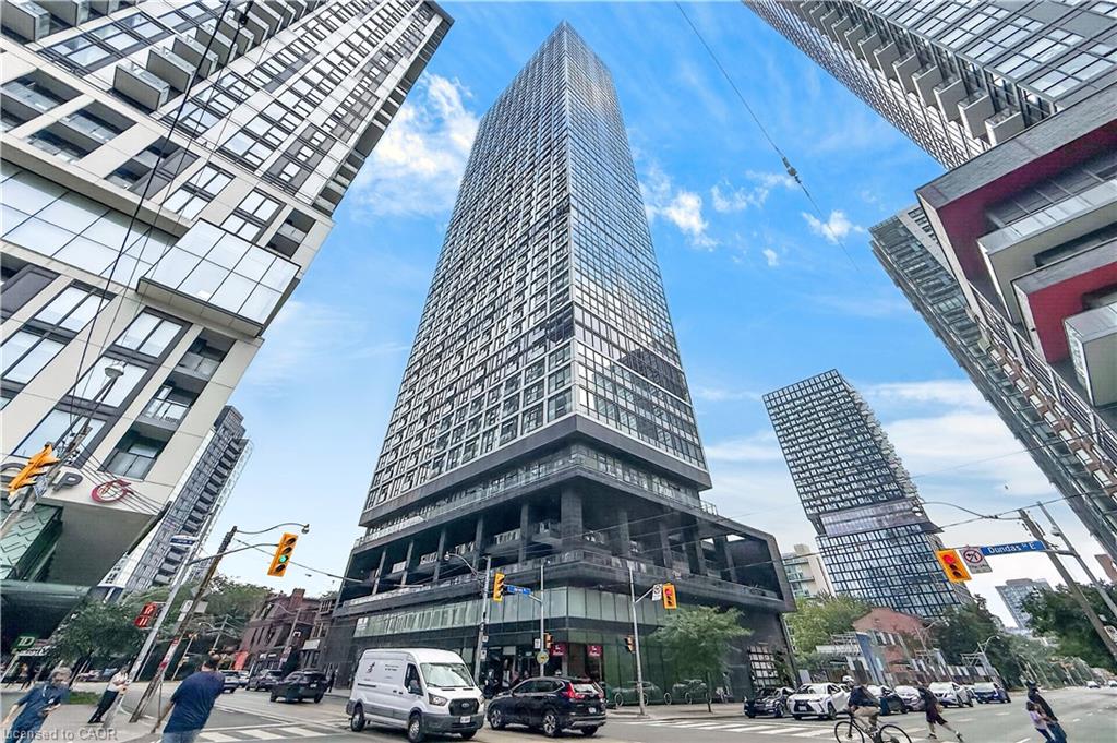807 - 181 Dundas Street E Toronto Ontario Canada Sale residential ILKAY KAYA RE/MAX West Realty Inc., Brokerage *