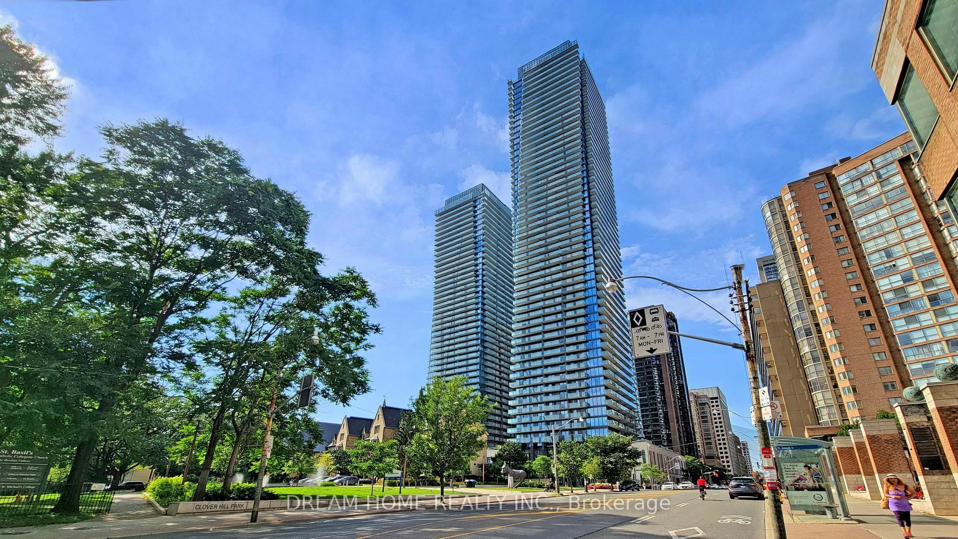 709 - 1080 Bay Street Toronto Ontario Canada Rent residential Manzoor Bhatti RE/MAX Gold Realty Inc., Brokerage *