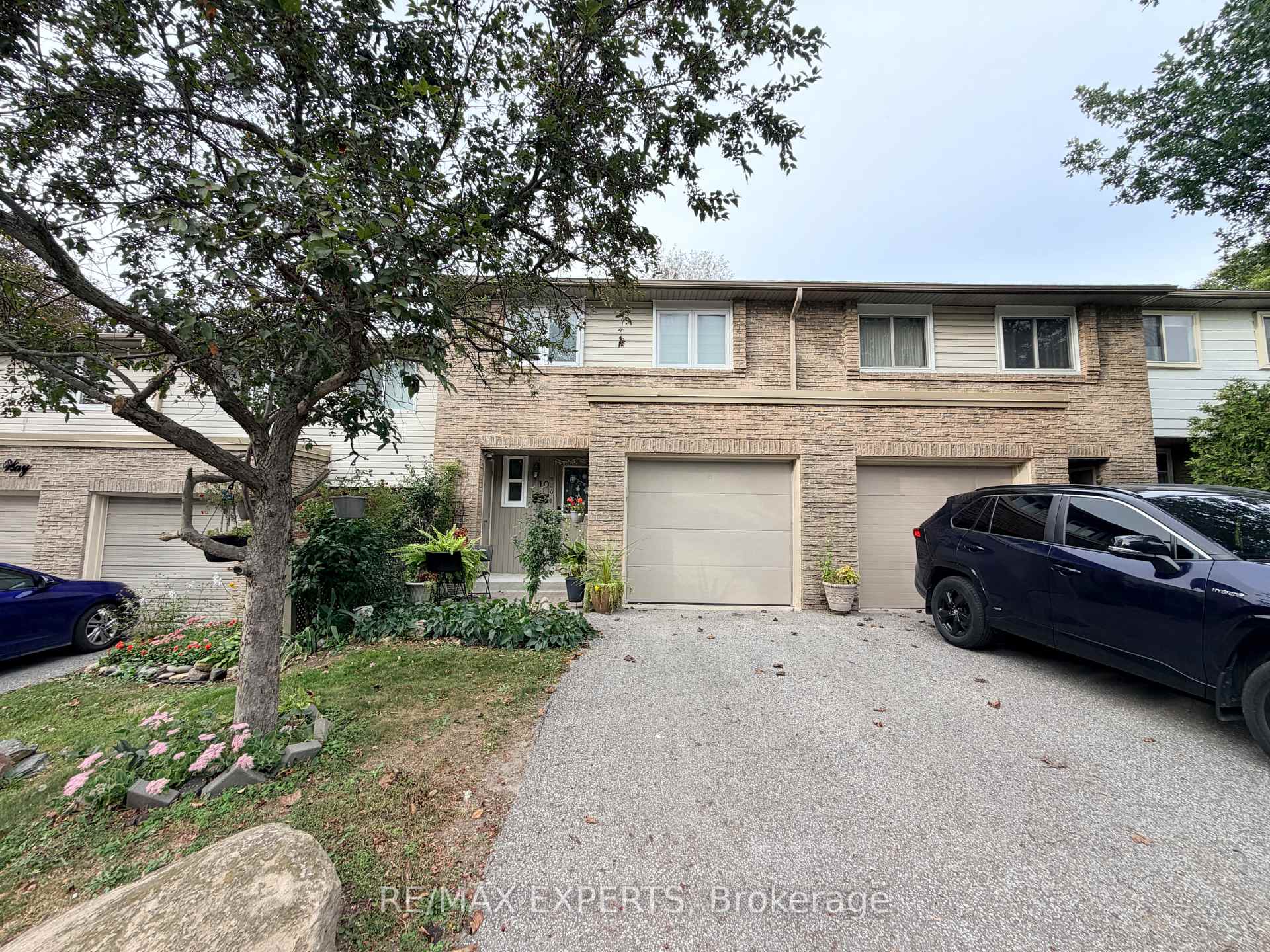 10 Knightsbridge Way Markham Ontario Canada Sale residential ALINA SPEKTOR Re/Max Experts, Brokerage*