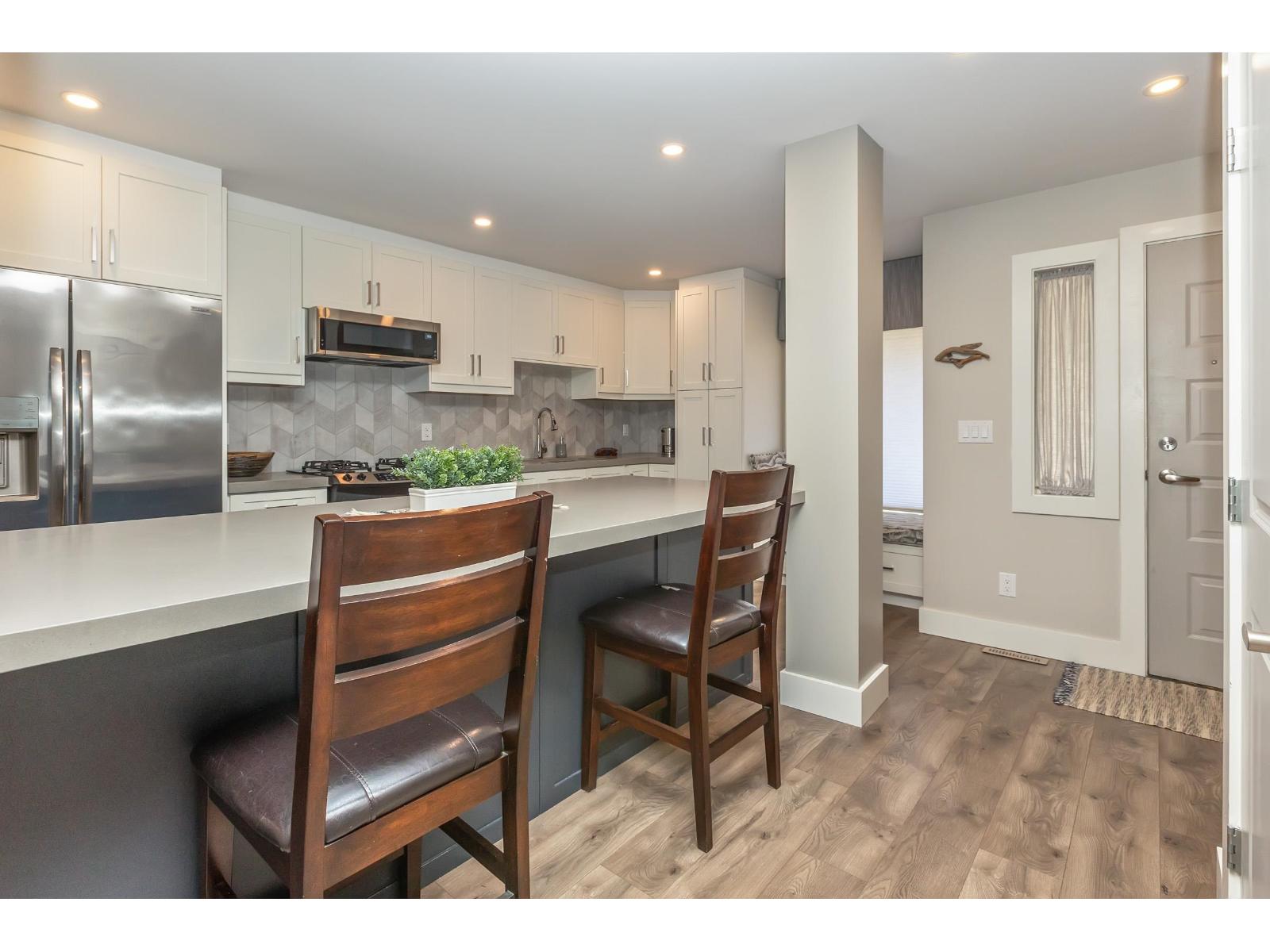 15804 MCBETH ROAD Surrey British Columbia Canada Sale residential   HomeLife Benchmark Realty Corp.