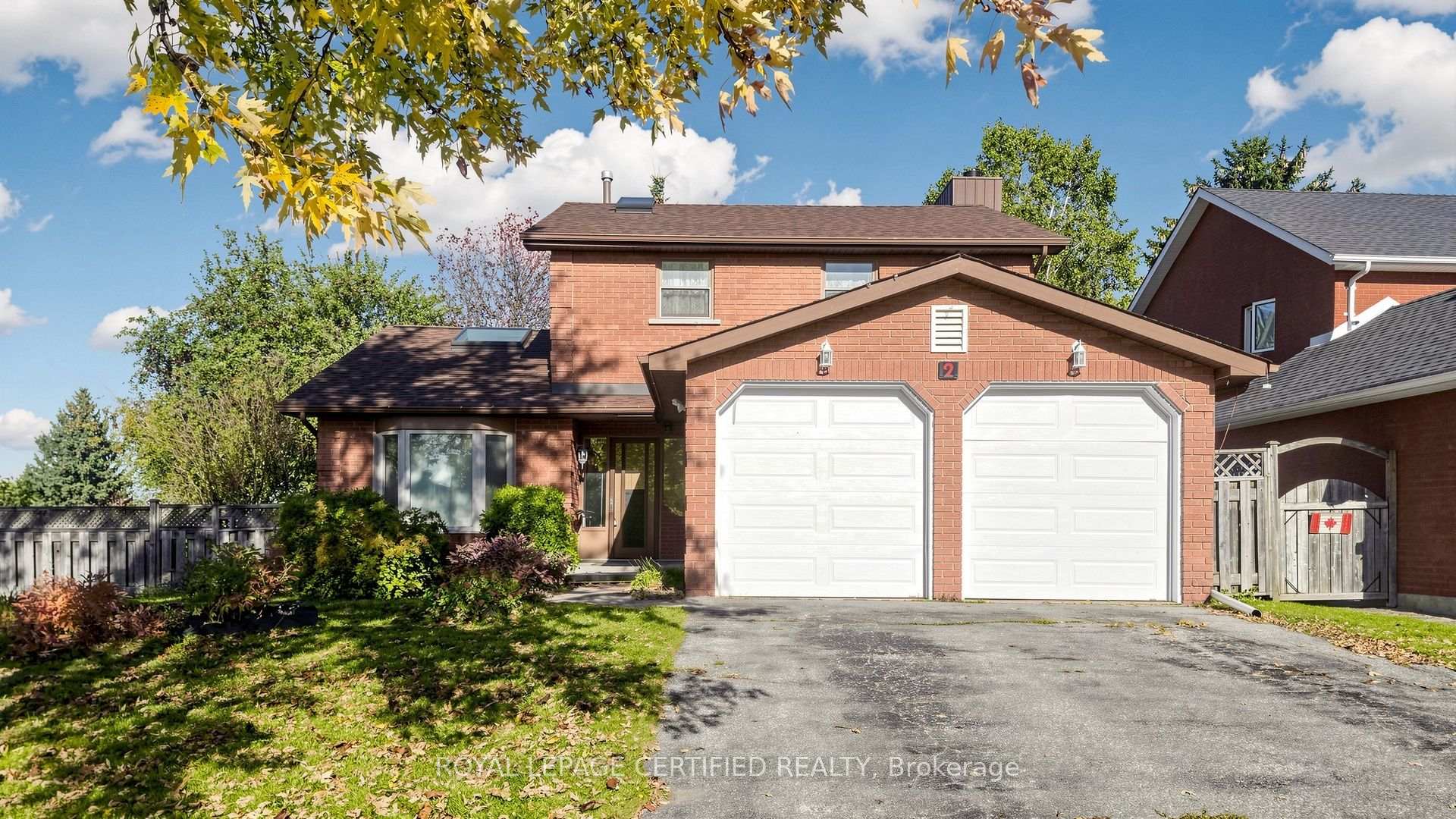 2 Gres Court Bradford Ontario Canada Sale residential Florina Craiu-Botan Royal Lepage Certified Realty, Brokerage*