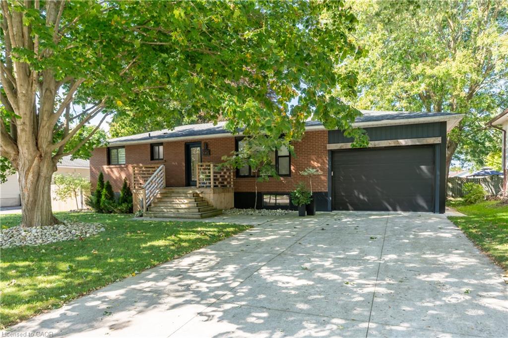 238 Morenz Drive Mitchell Ontario Canada Sale residential MAT WOJTAS Royal LePage Wolle Realty, Brokerage*