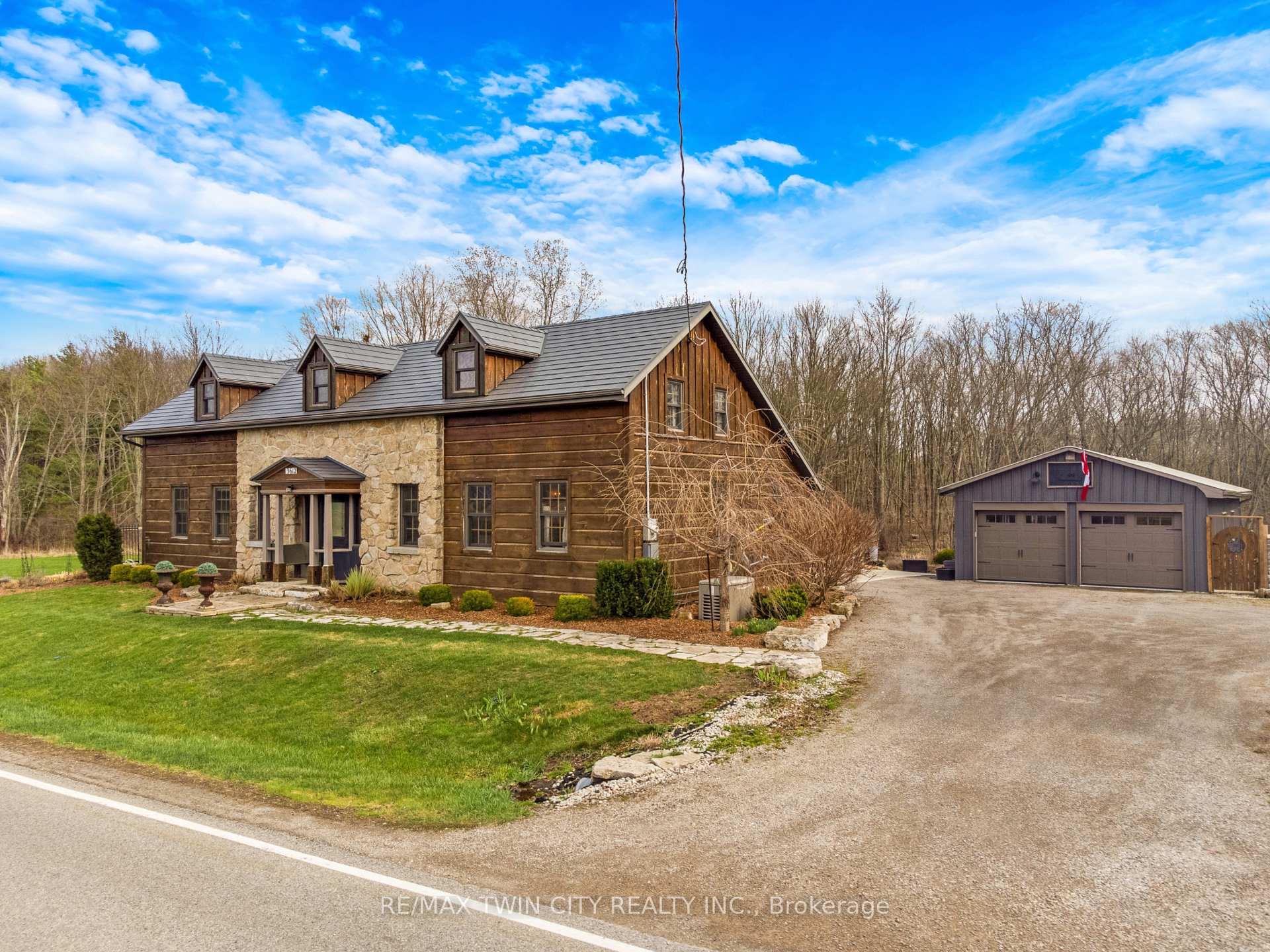 3612 INDIAN Trail Hamilton Ontario Canada Sale residential Irene Kelleher Realty Network 100 Inc., Brokerage *