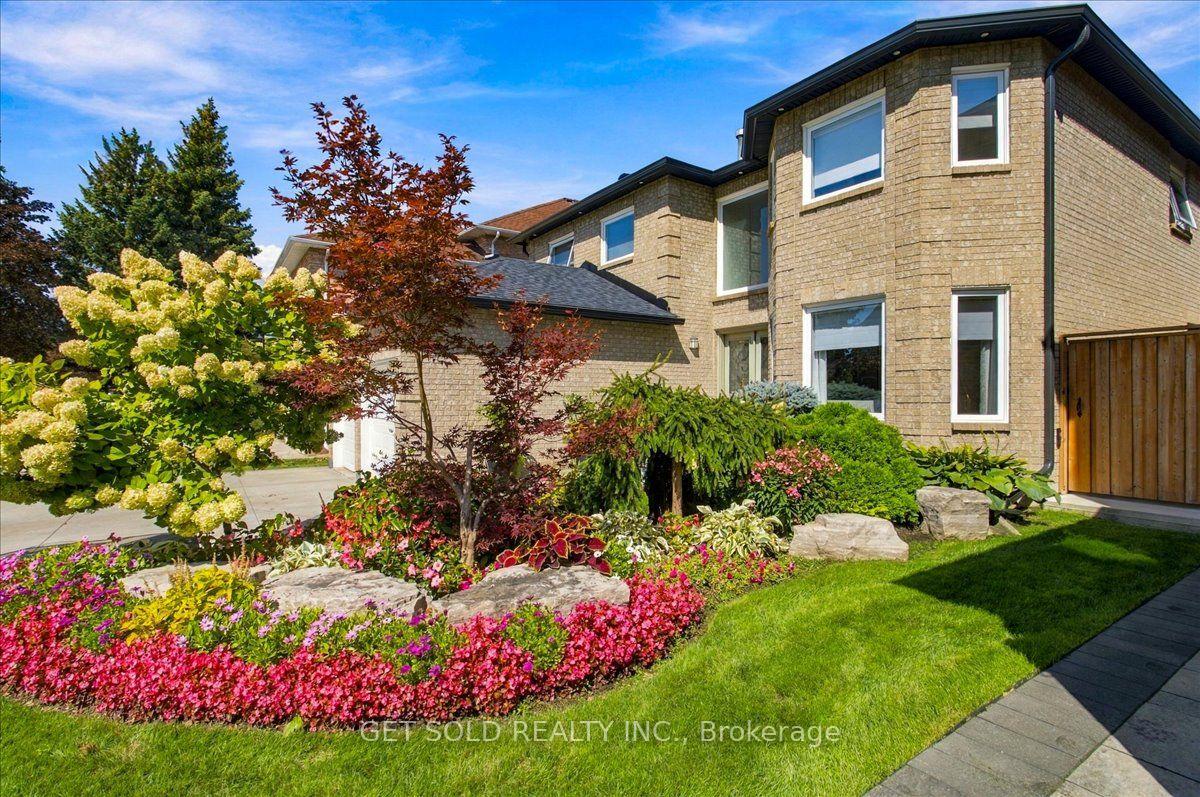10 Coldwater Court Vaughan Ontario Canada Sale residential Sundeep Babbar Royal Lepage Certified Realty, Brokerage*