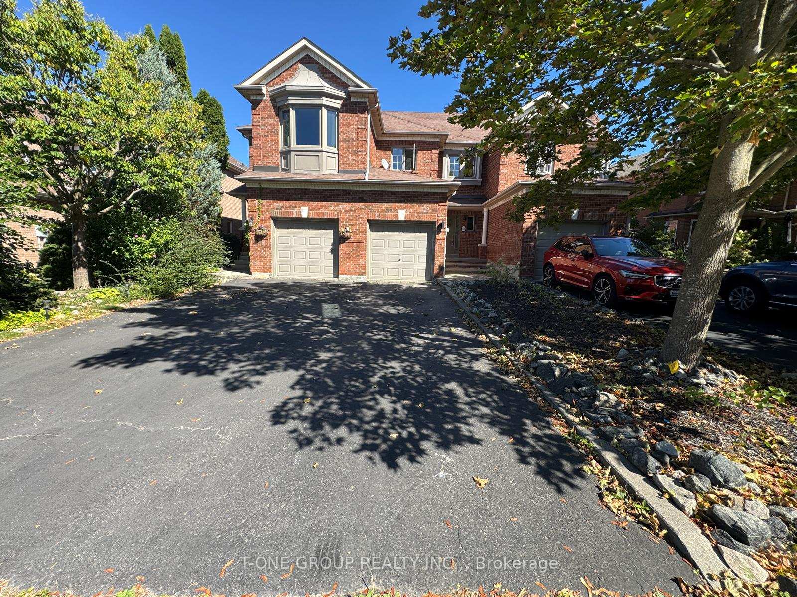 138 Denise Circle Newmarket Ontario Canada Rent residential   T-One Group Realty Inc. Brokerage*