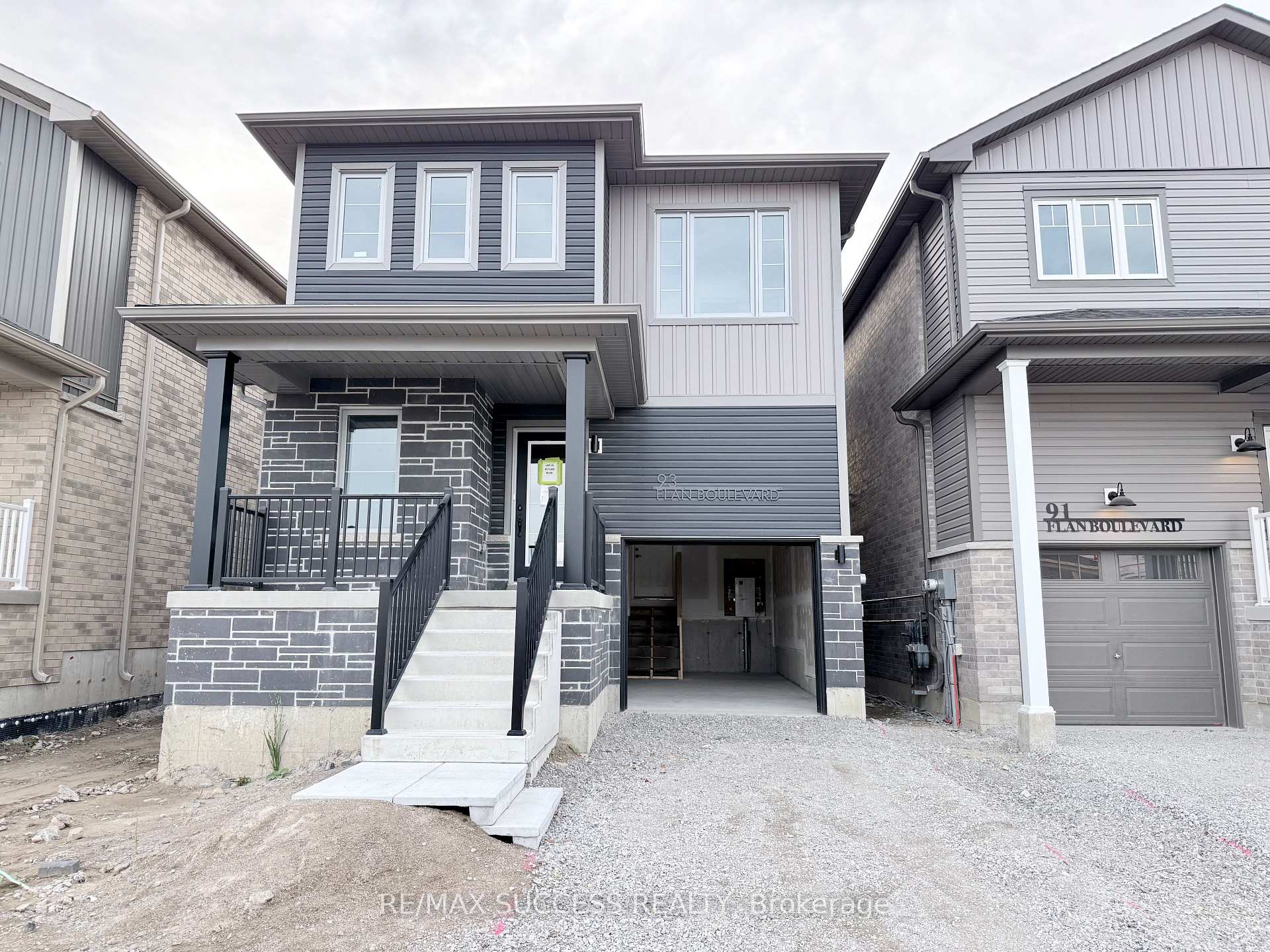 93 Flan Boulevard Barrie Ontario Canada Rent residential Sunil Angrish RE/MAX Success Realty, Brokerage*