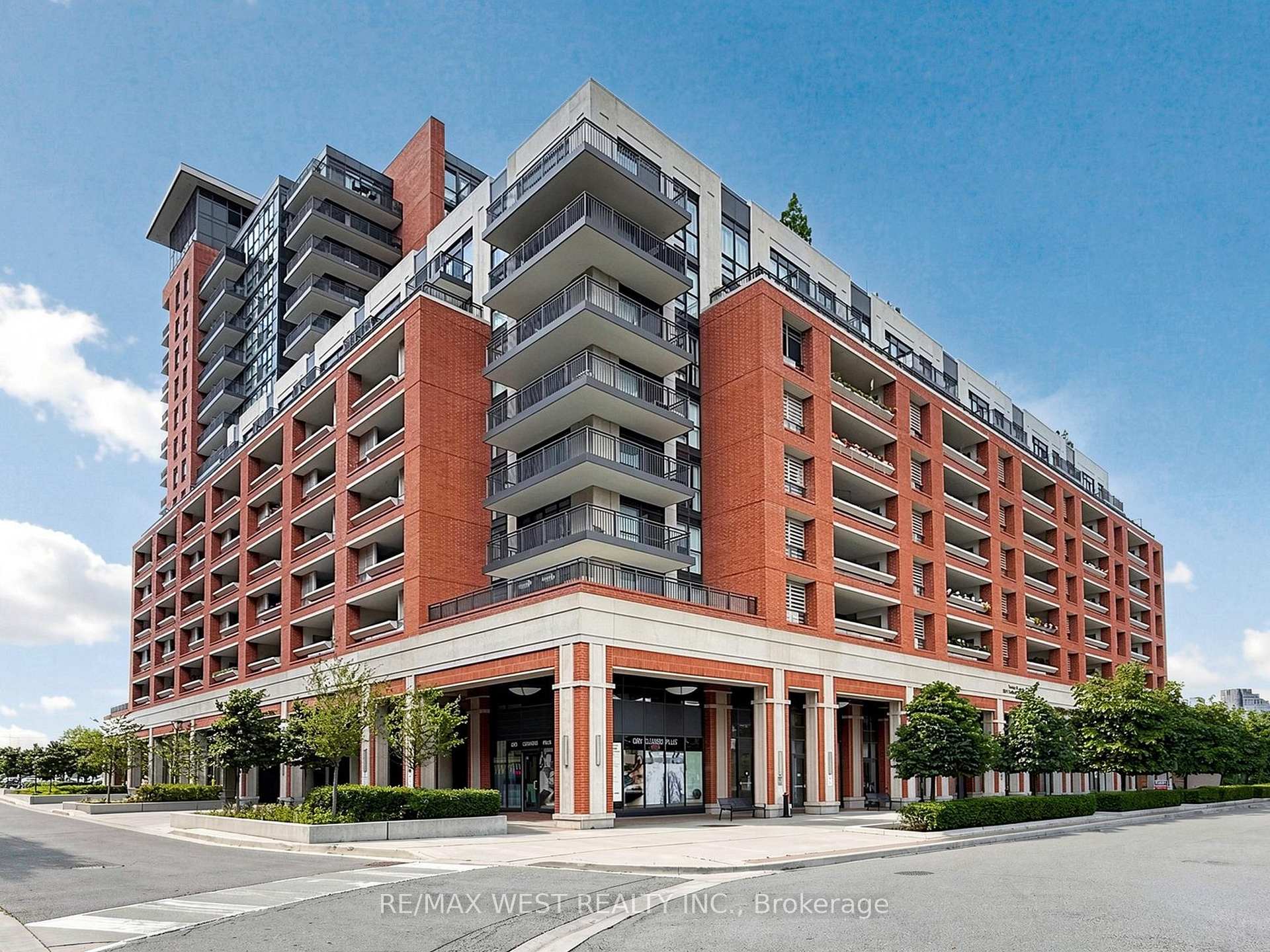 608 - 3091 Dufferin Street Toronto Ontario Canada Sale residential Fatima Ataei-Nokabadi RE/MAX West Realty Inc., Brokerage *
