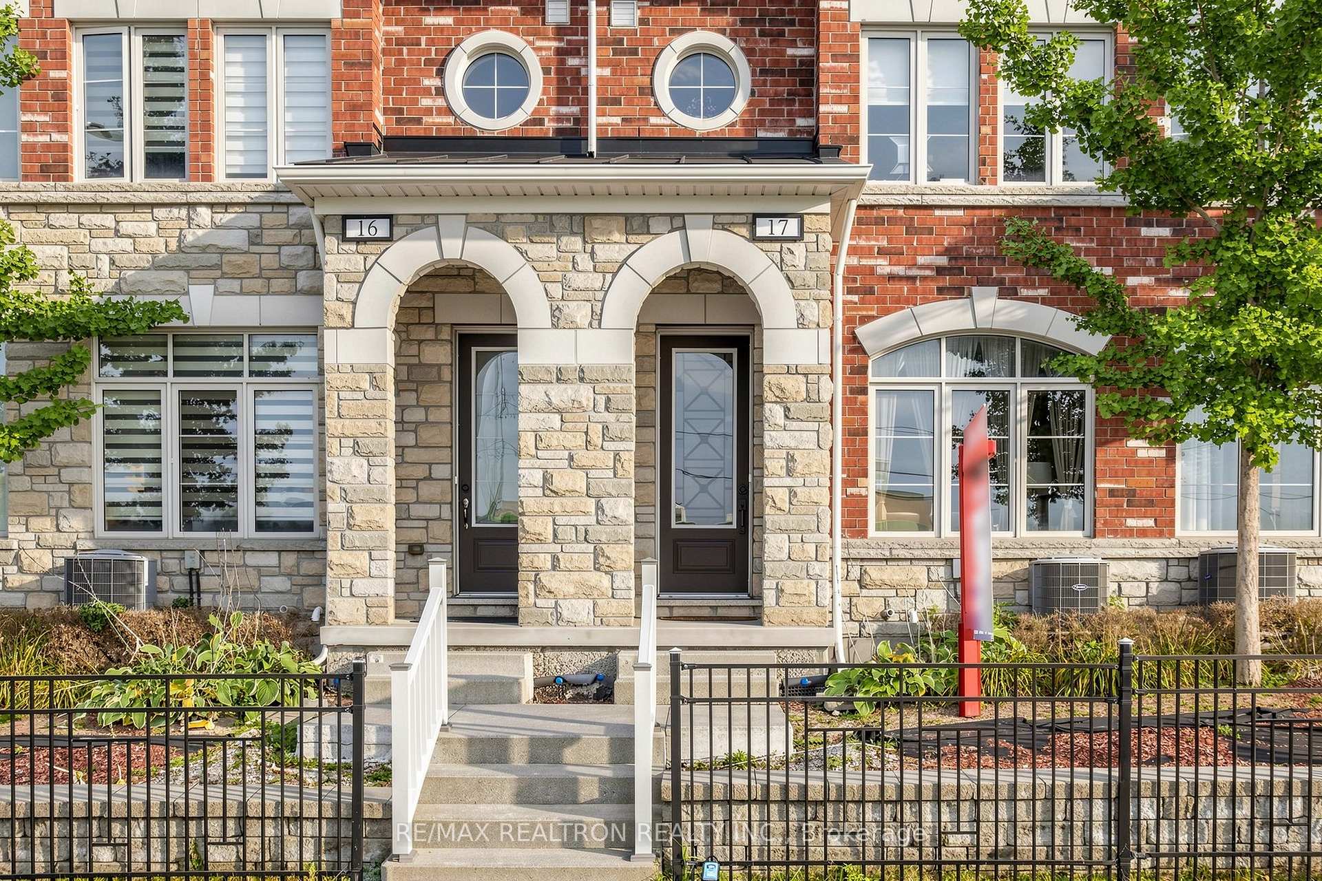 17 - 1331 Major Mackenzie Drive W Vaughan Ontario Canada Sale residential Al & Peggy Cunningham Re/Max Experts, Brokerage*