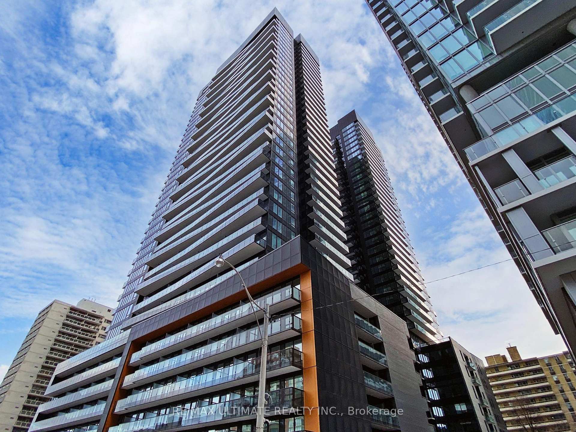 207 - 117 Broadway Avenue Toronto Ontario Canada Sale residential Welcome To Realtor Doctor RE/MAX Ultimate Realty Inc., Brokerage *