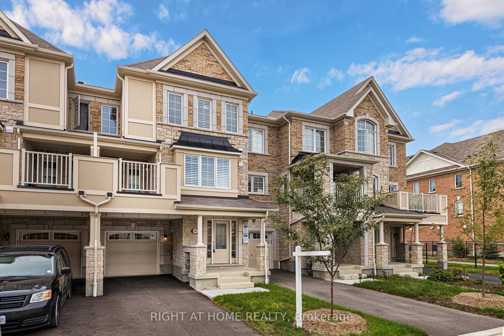 2493 Fall Harvest Crescent Pickering Ontario Canada Rent residential Rex Senis Right at Home Realty, Brokerage*
