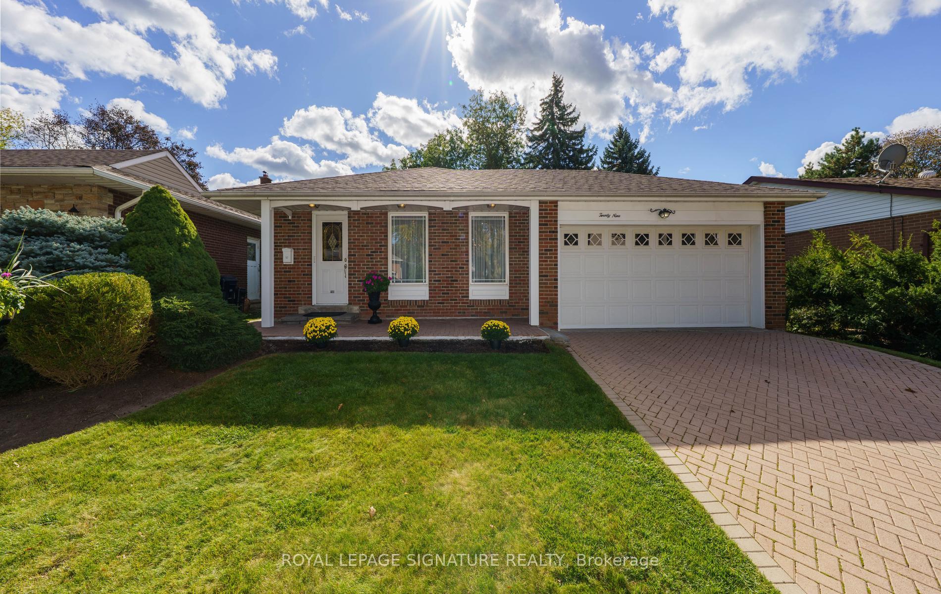 29 Fluellen Drive Toronto Ontario Canada Sale residential Christina Paisley Royal LePage Signature Realty, Brokerage *