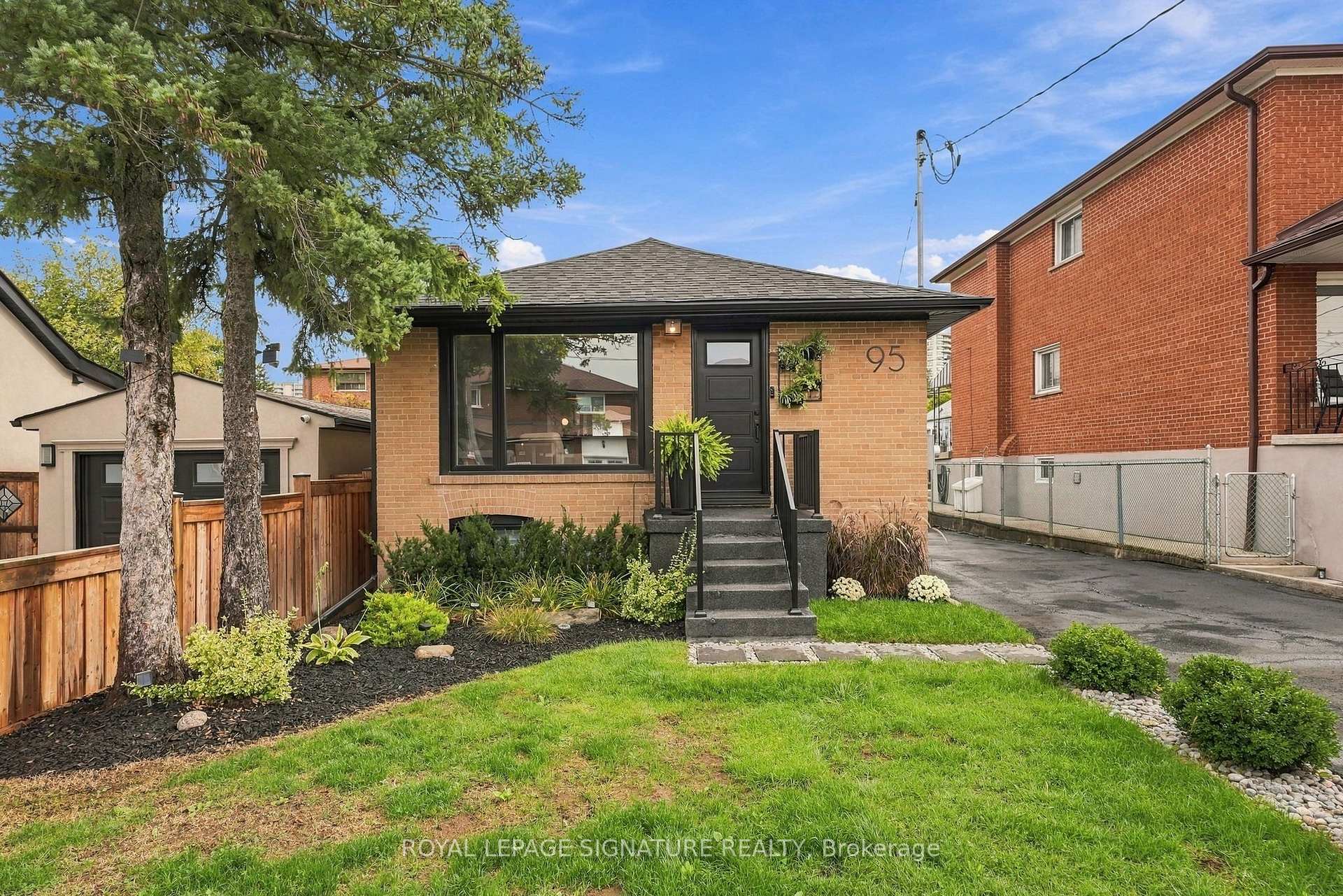 95 Laurel Avenue Toronto Ontario Canada Sale residential Christina Paisley Royal LePage Signature Realty, Brokerage *