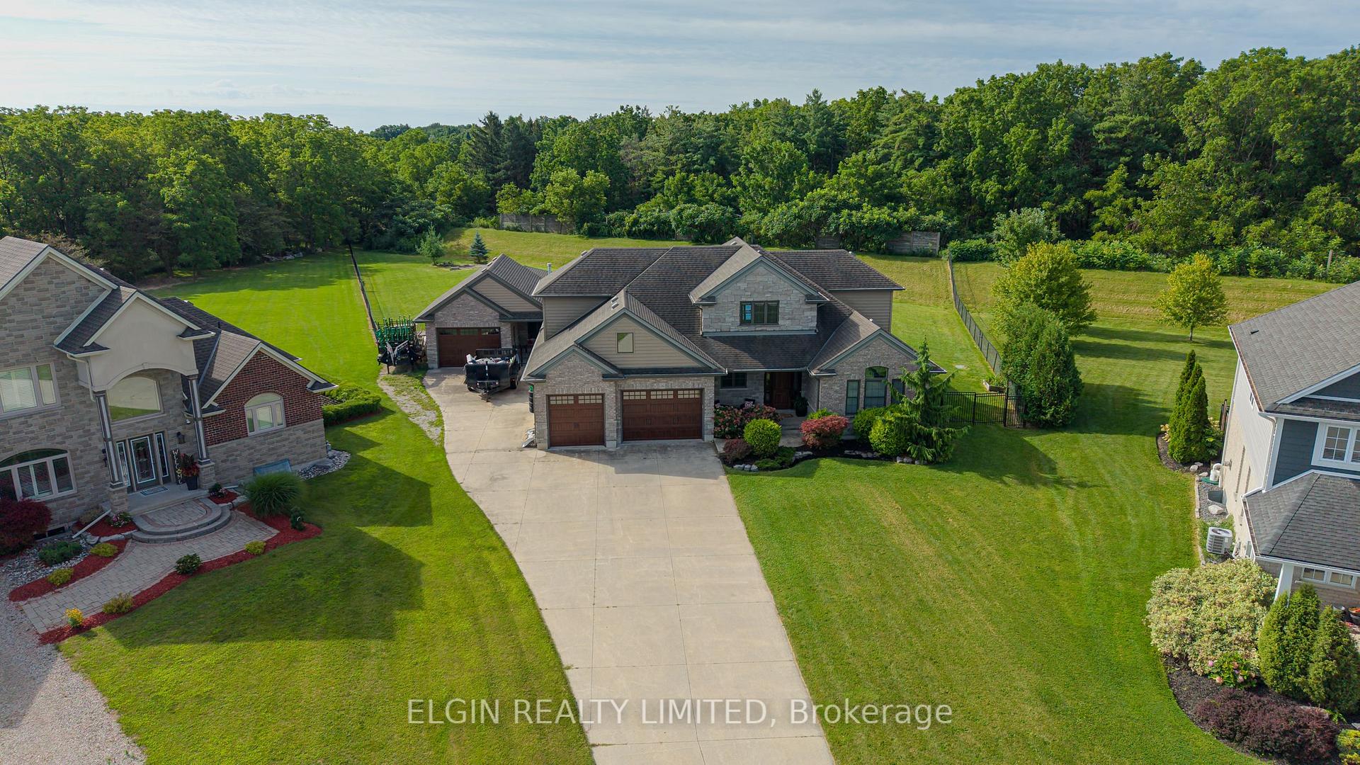 26 Blossom Ridge Central Elgin Ontario Canada Sale residential   Elgin Realty 