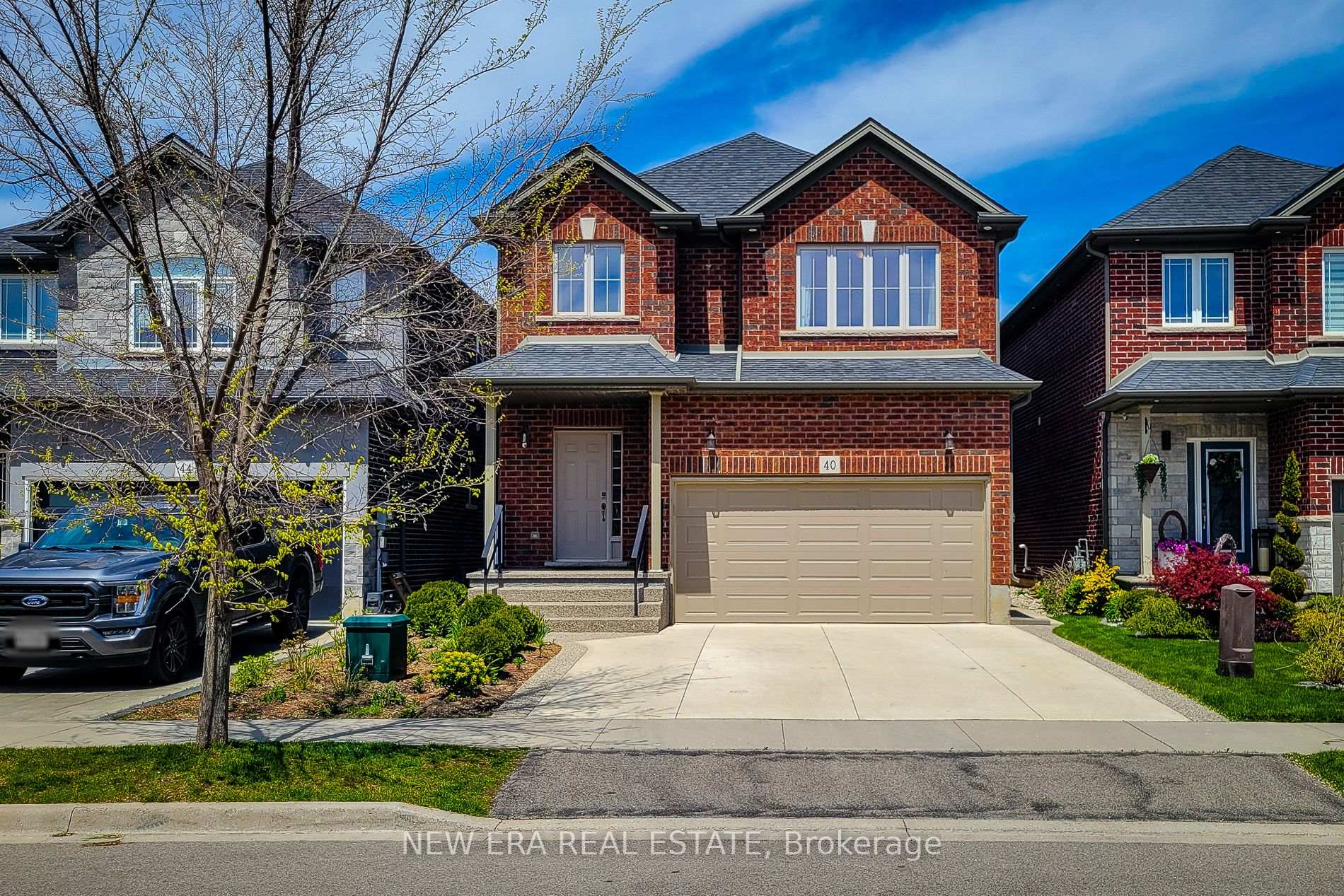 40 Fairgrounds Drive Hamilton Ontario Canada Sale residential William (Bill) Kovacs Right at Home Realty, Brokerage*