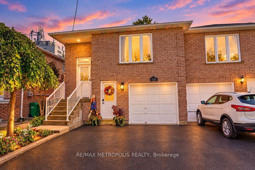 Main - 195 Vodden Street E Brampton Ontario Canada Rent residential   RE/MAX Metropolis Realty Brokerage*