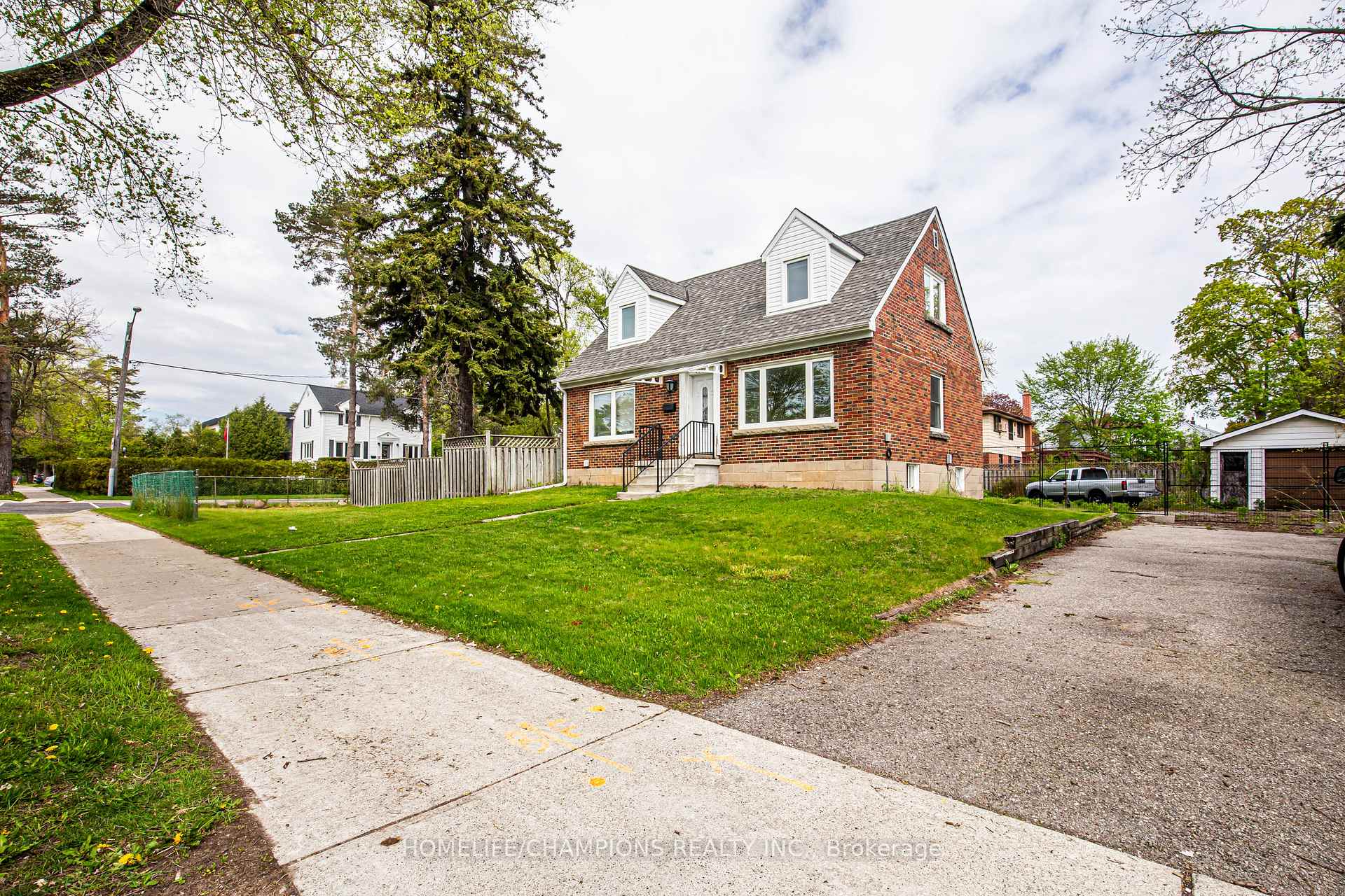 4300 Lawrence Avenue E Toronto Ontario Canada Rent residential Utayan Ponnuthurai HomeLife/Champions Realty Inc., Brokerage*