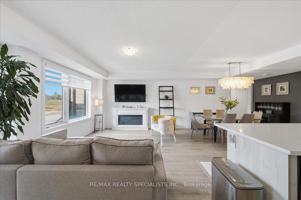 32 Magnolia Lane Barrie Ontario Canada Rent residential Rick Ohri RE/MAX Realty Specialists Inc., Brokerage *