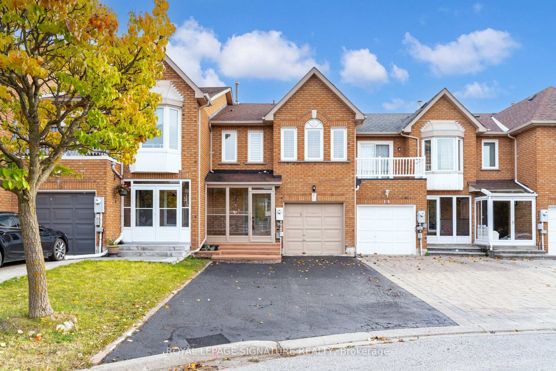 17 Thames Court Richmond Hill Ontario Canada Sale residential Stephen Crouch Royal LePage Signature Realty, Brokerage