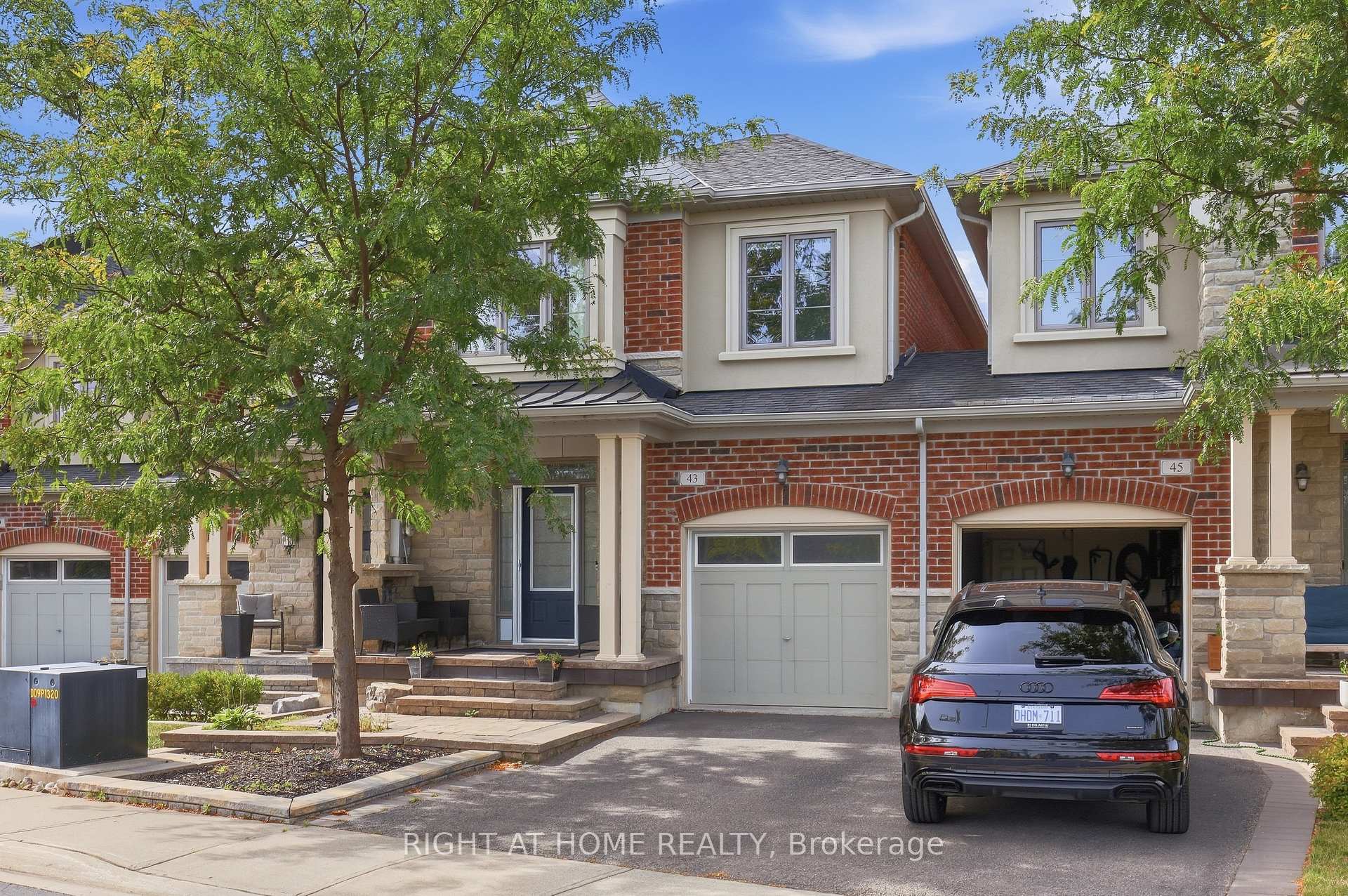 43 Diamond Leaf Lane Halton Hills Ontario Canada Sale residential Alfred Russell Rosos Right at Home Realty, Brokerage*