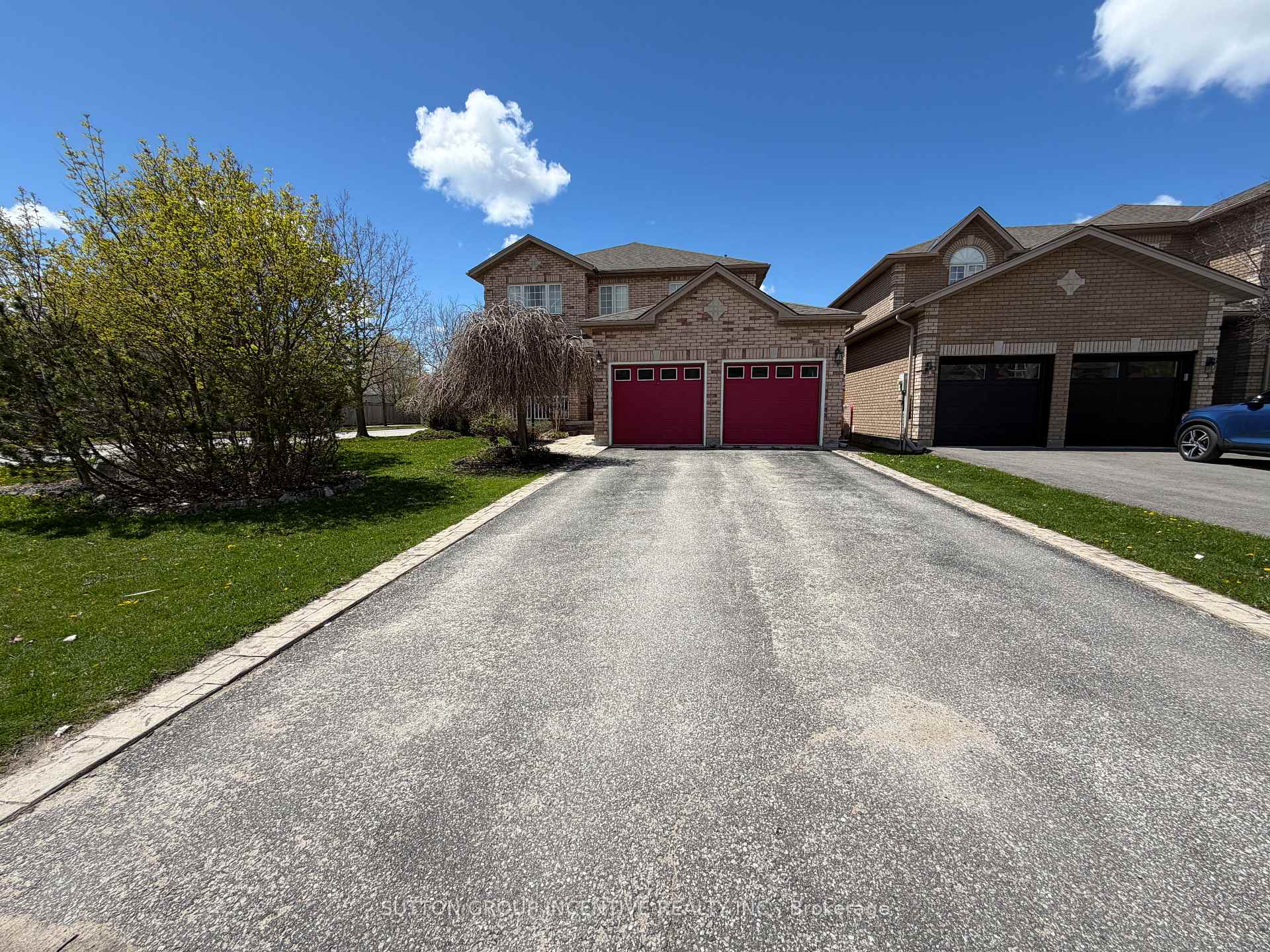 1 Buman Court Barrie Ontario Canada Rent residential Wanda Hollosi Sutton Group Incentive Realty, Brokerage *