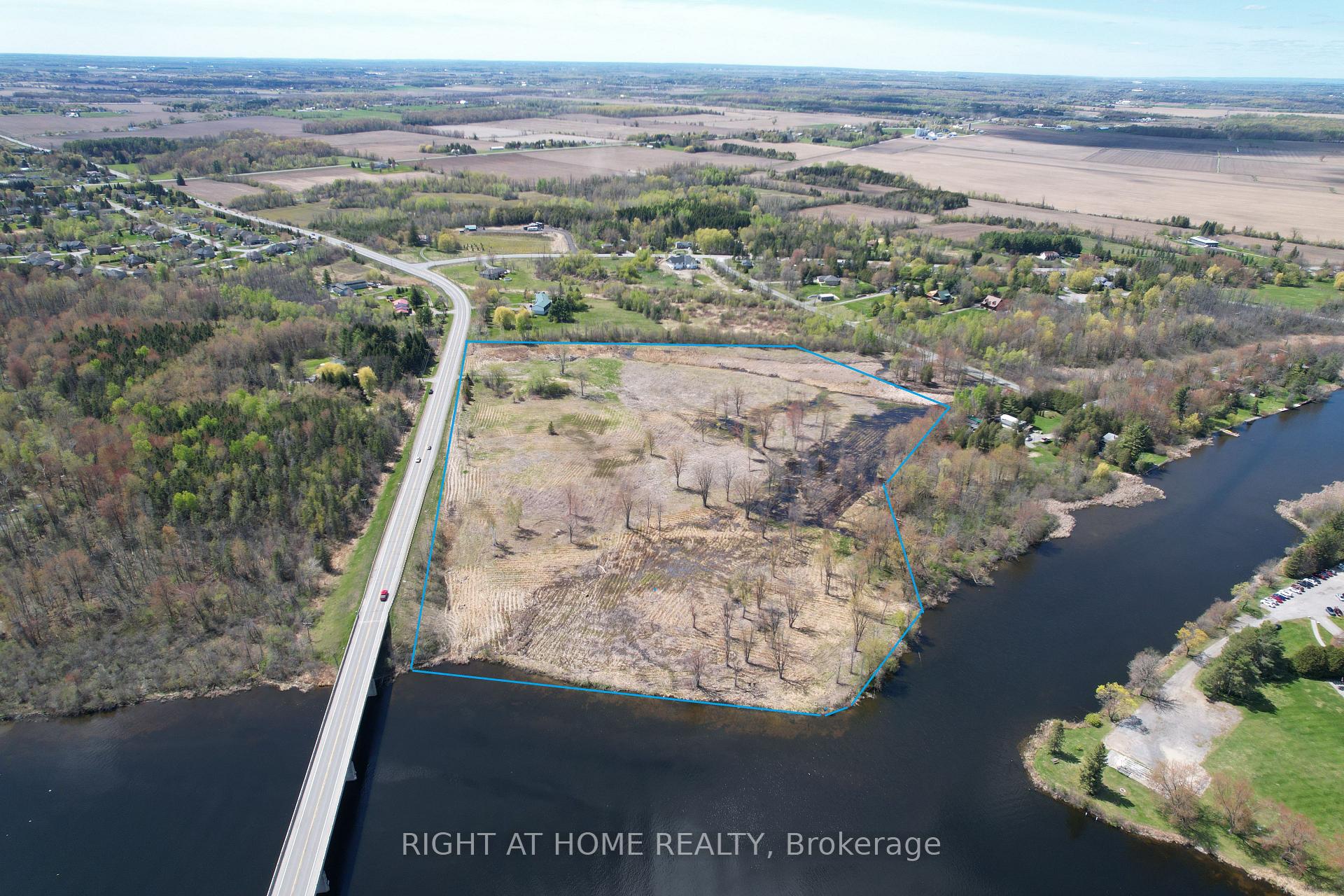 000 Sutherland Drive Ottawa Ontario Canada Sale residential Henga Nayeri Right at Home Realty, Brokerage*