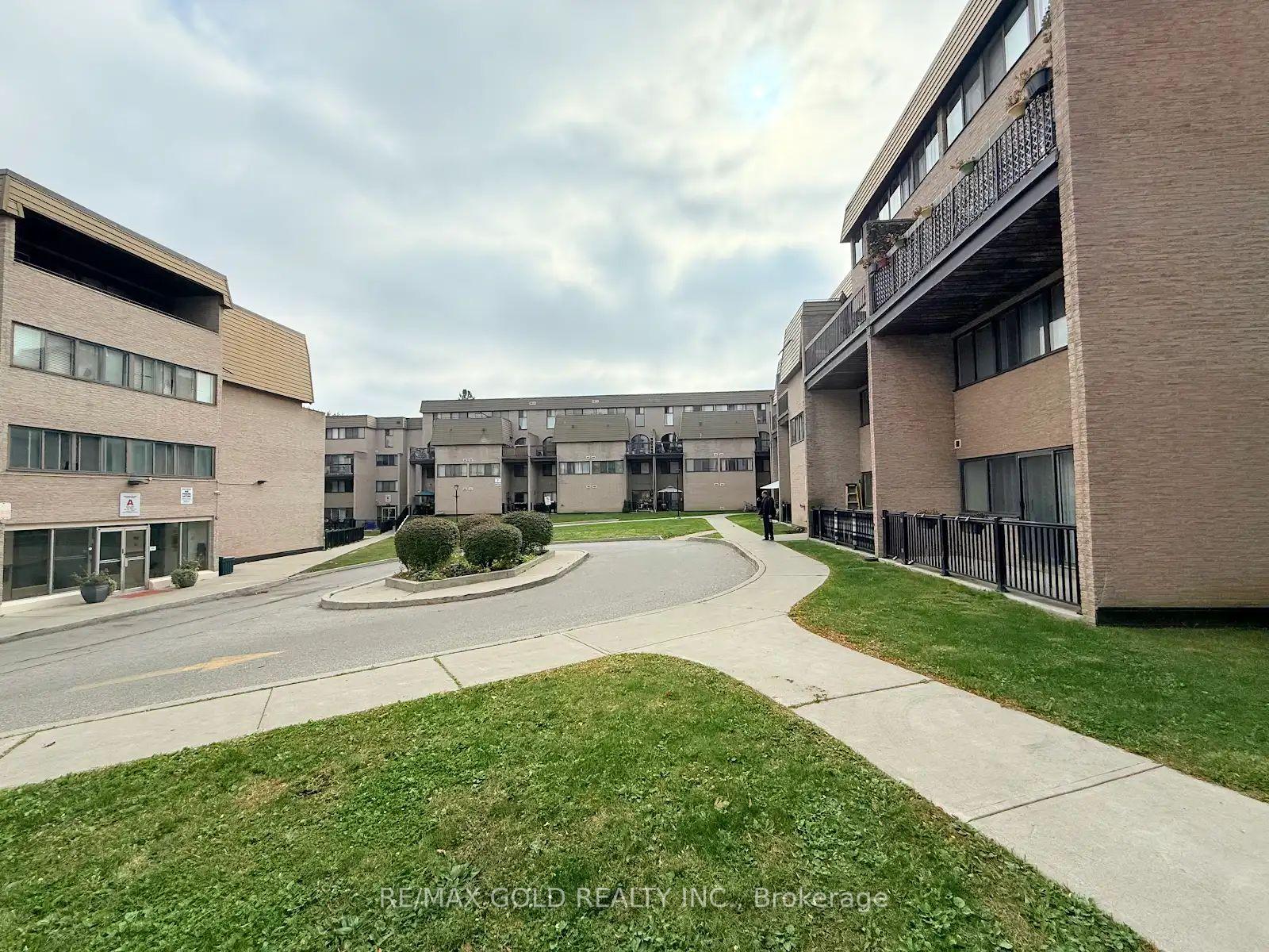 179 - 2095 Roche Court Mississauga Ontario Canada Sale residential Asher Ullah RE/MAX Gold Realty Inc., Brokerage *