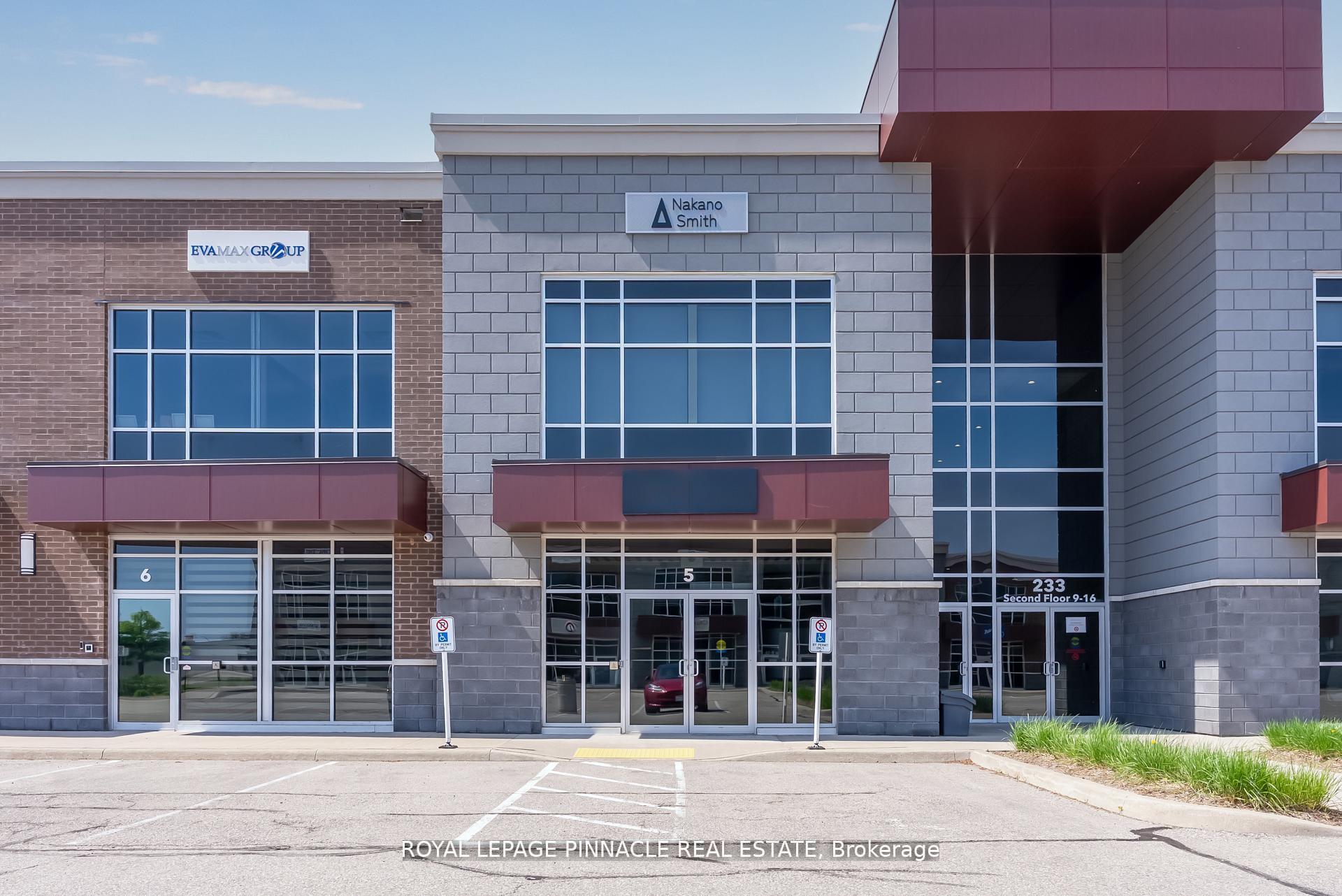 5-C - 233 Speers Road Oakville Ontario Canada Lease commercial Faris Al-Hoyidy Royal LePage Pinnacle Real Estate, Brokerage*
