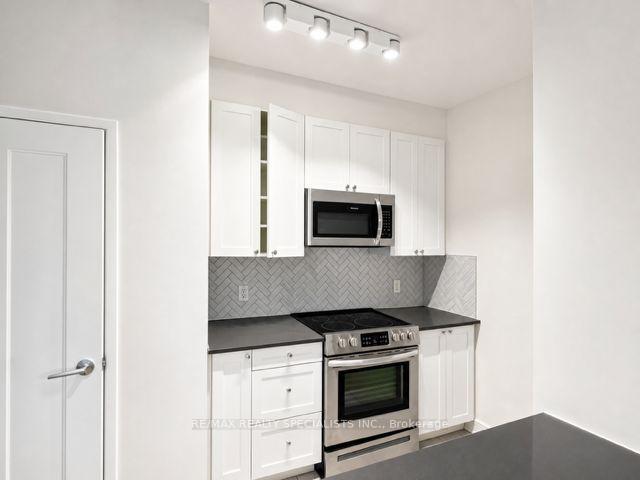 107 - 105 Isabella Street Toronto Ontario Canada Rent residential Dana Horoszczak RE/MAX Realty Specialists Inc., Brokerage *