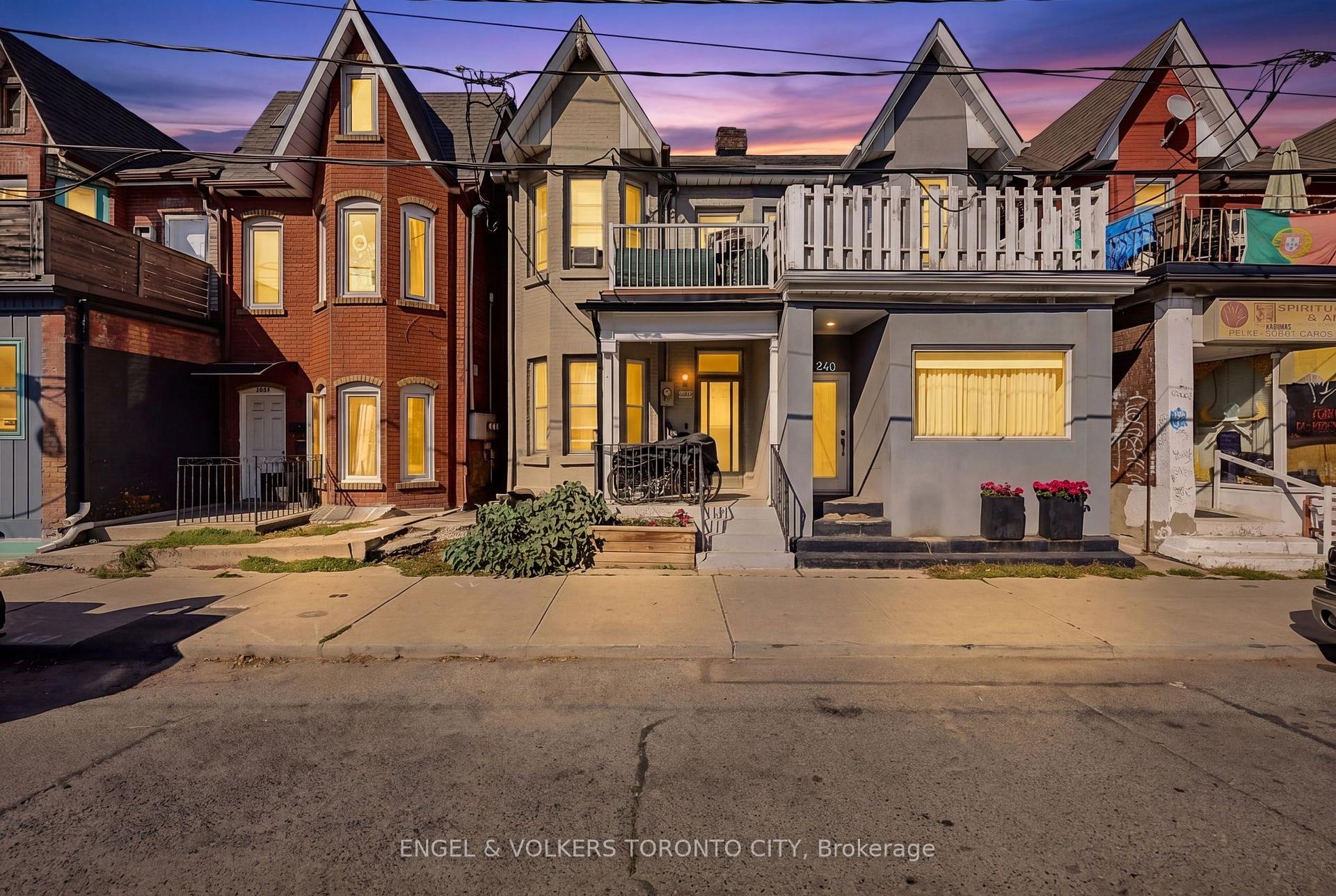 1242 College Street Toronto Ontario Canada Sale residential Zac Koshy RE/MAX Realtron Realty Inc., Brokerage*