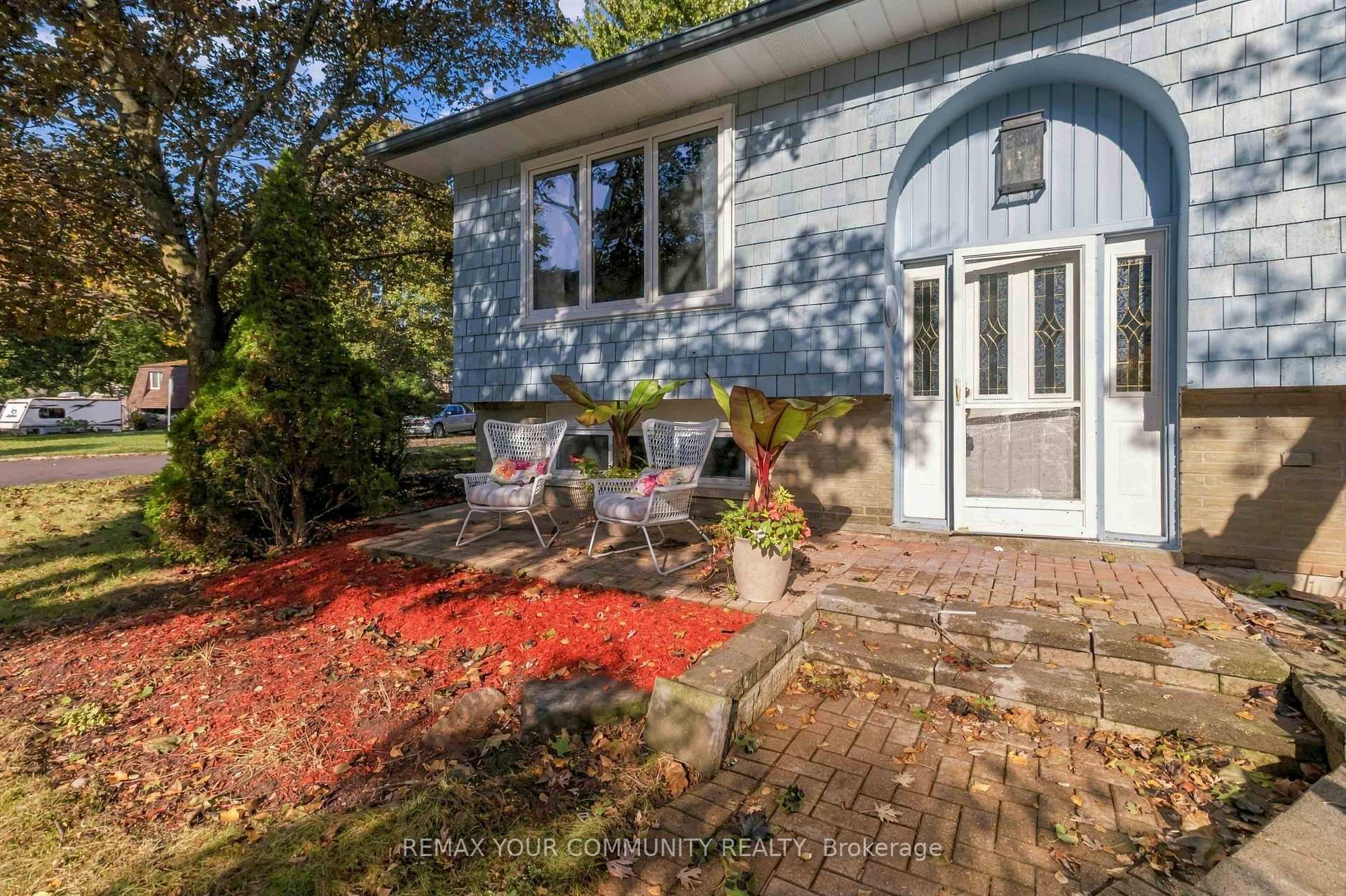 2063 Waters Edge Drive Oakville Ontario Canada Rent residential Bora Celikel RE/MAX Real Estate Centre Inc., Brokerage*