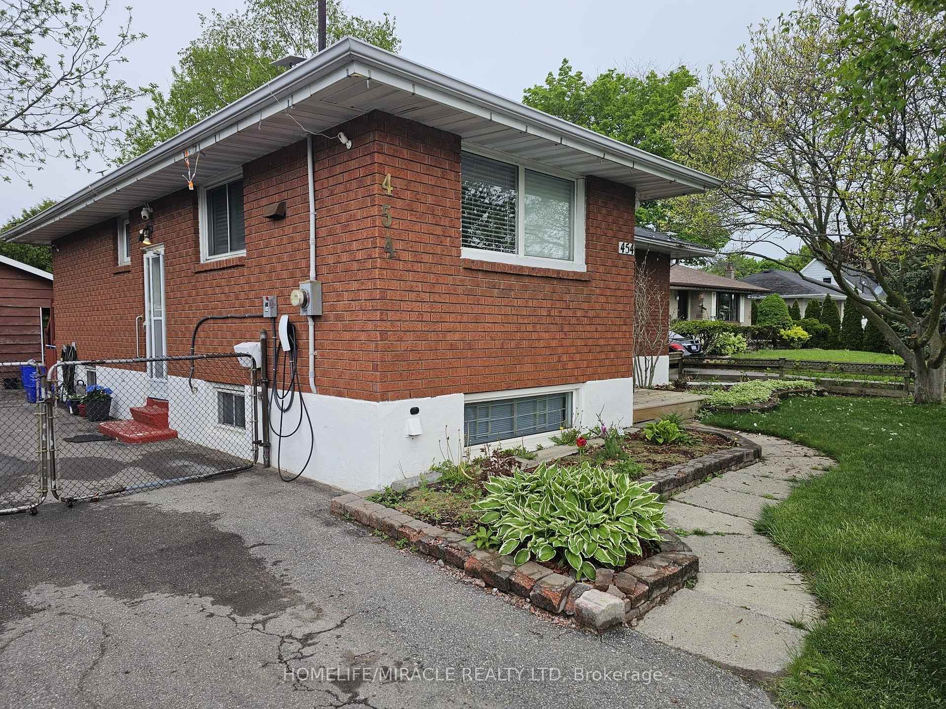 Basement - 454 Stevenson Road N Oshawa Ontario Canada Rent residential   HomeLife/Miracle Realty Ltd., Brokerage*