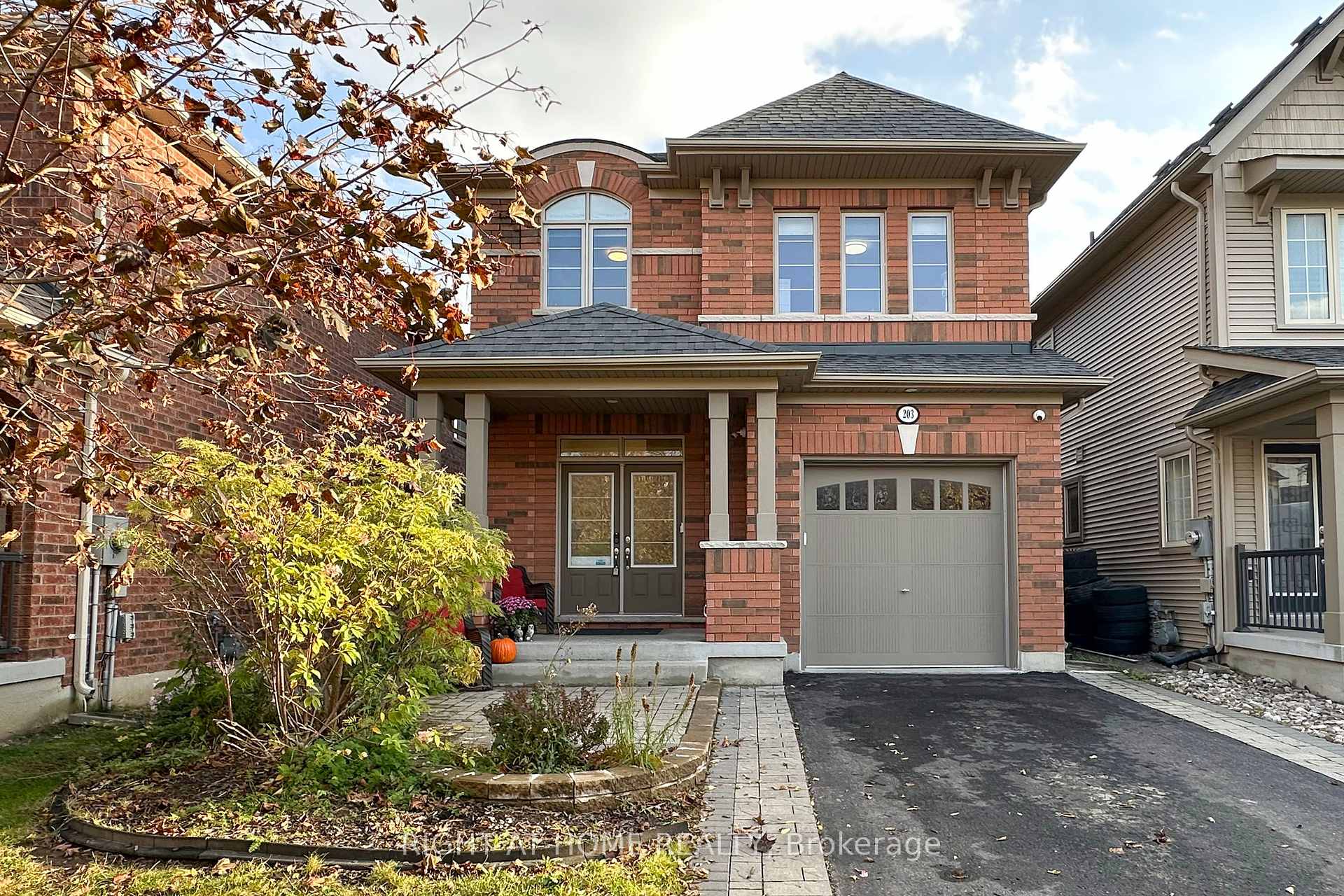 203 Lady Angela Avenue Oshawa Ontario Canada Sale residential Rex Senis Right at Home Realty, Brokerage*