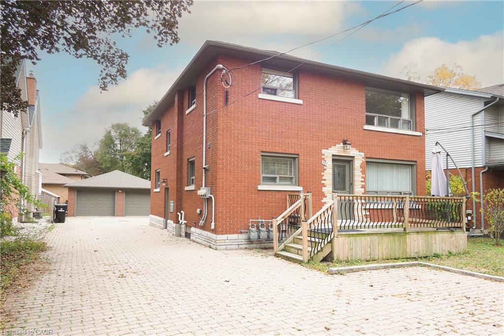 207 Sheldon Avenue N Kitchener Ontario Canada Sale residential Cari Hewick RE/MAX Solid Gold Realty (II) Ltd., Brokerage*