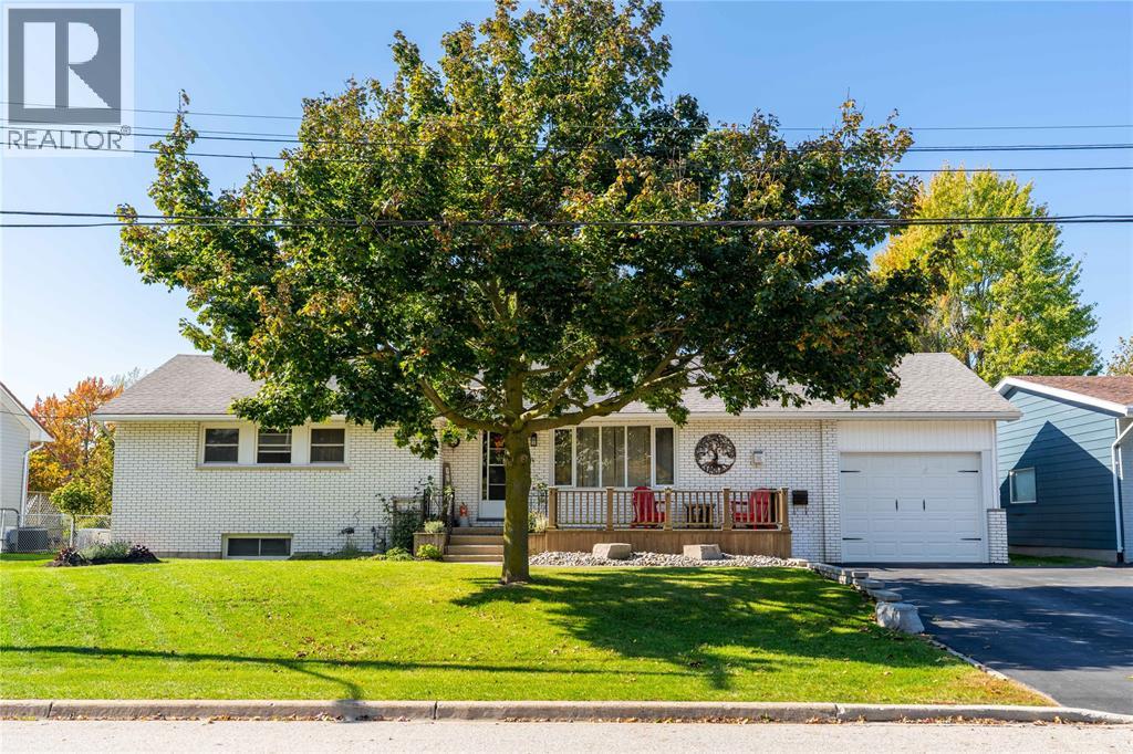 80 MACNAB STREET Lambton Shores Ontario Canada Sale residential Kevin Thompson RE/MAX PRIME PROPERTIES UNIQUE GROUP, BROKERAGE