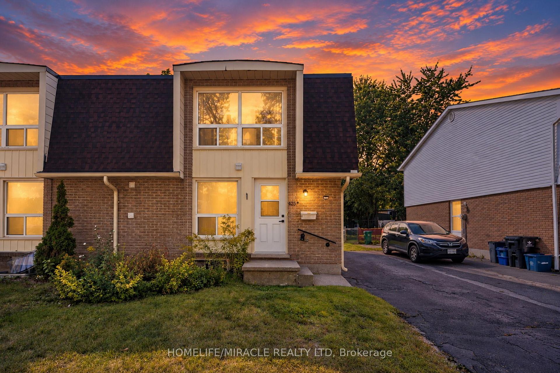 B - 425 Dunvegan Drive Waterloo Ontario Canada Sale residential Navdeep Gill HomeLife/Miracle Realty Ltd, Brokerage *