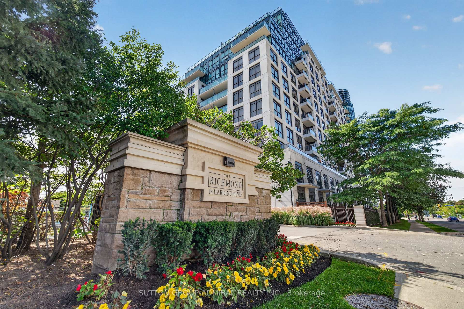 1203 - 18 Harding Boulevard Richmond Hill Ontario Canada Sale residential   Sutton Group-Admiral Realty Inc., Brokerage *
