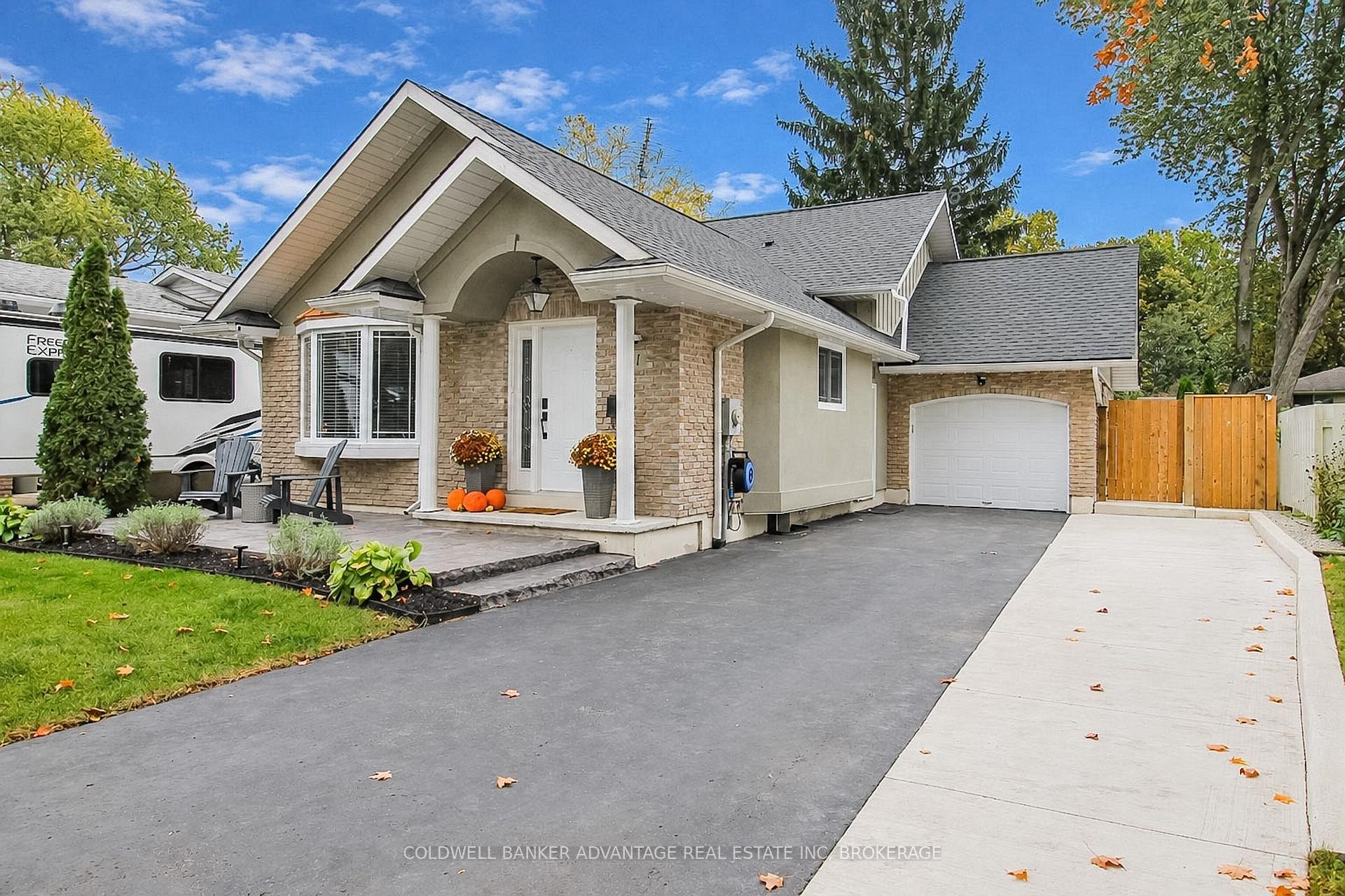 11 FALLINGBROOK Drive Pelham Ontario Canada Sale residential   COLDWELL BANKER ADVANTAGE REAL ESTATE INC, BROKERAGE*
