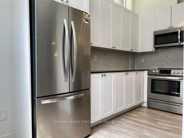 903 - 100 Gloucester Street W Toronto Ontario Canada Rent residential Dana Horoszczak RE/MAX Realty Specialists Inc., Brokerage *