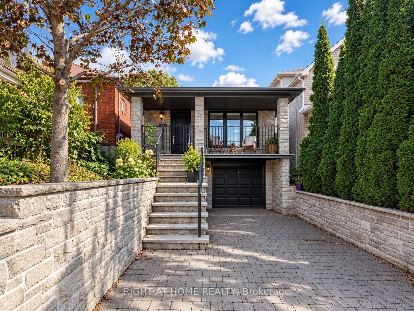497 Northcliffe Boulevard Toronto Ontario Canada Sale residential Ahmed Amin Hamed Aly Right at Home Realty, Brokerage*