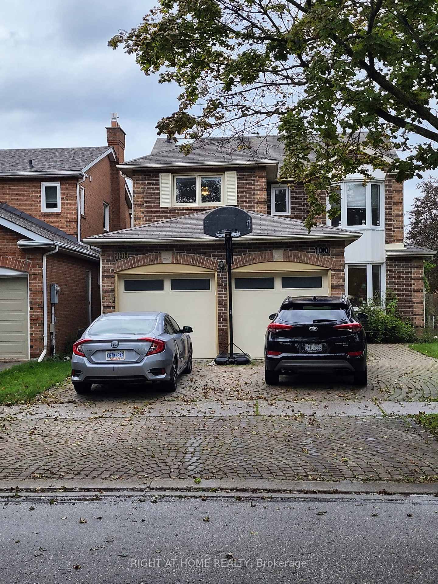 100 Jessica Gardens Vaughan Ontario Canada Rent residential Vahid Taheri Right at Home Realty, Brokerage*