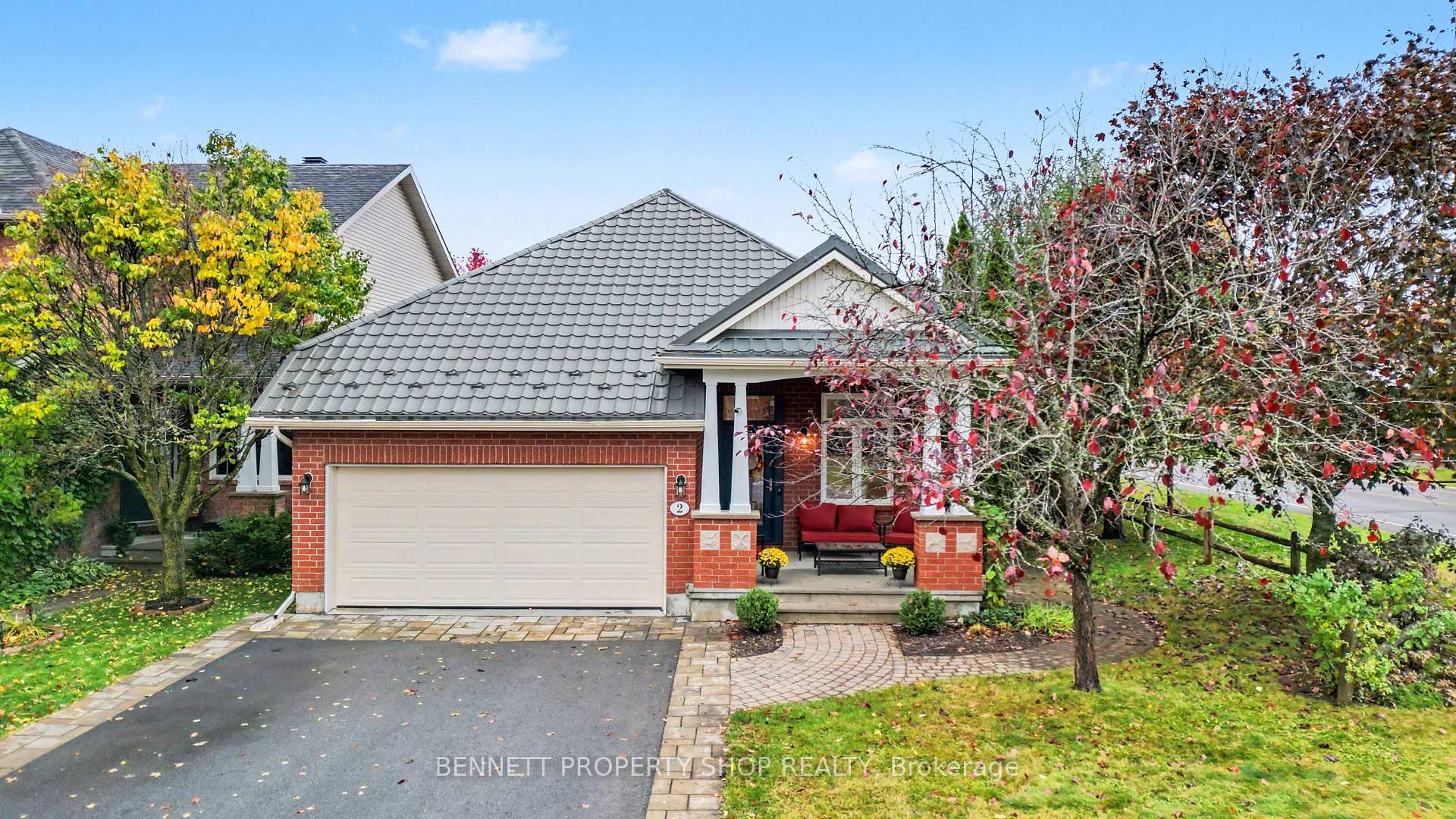 2 Thunderbird Crescent Ottawa Ontario Canada Sale residential TETYANA NAKONECHNA HomeLife/Bayview Realty Inc., Brokerage*