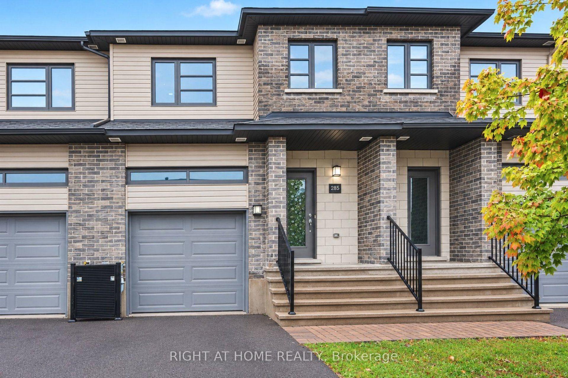 285 Munro Street Carleton Place Ontario Canada Sale residential Henga Nayeri Right at Home Realty, Brokerage*