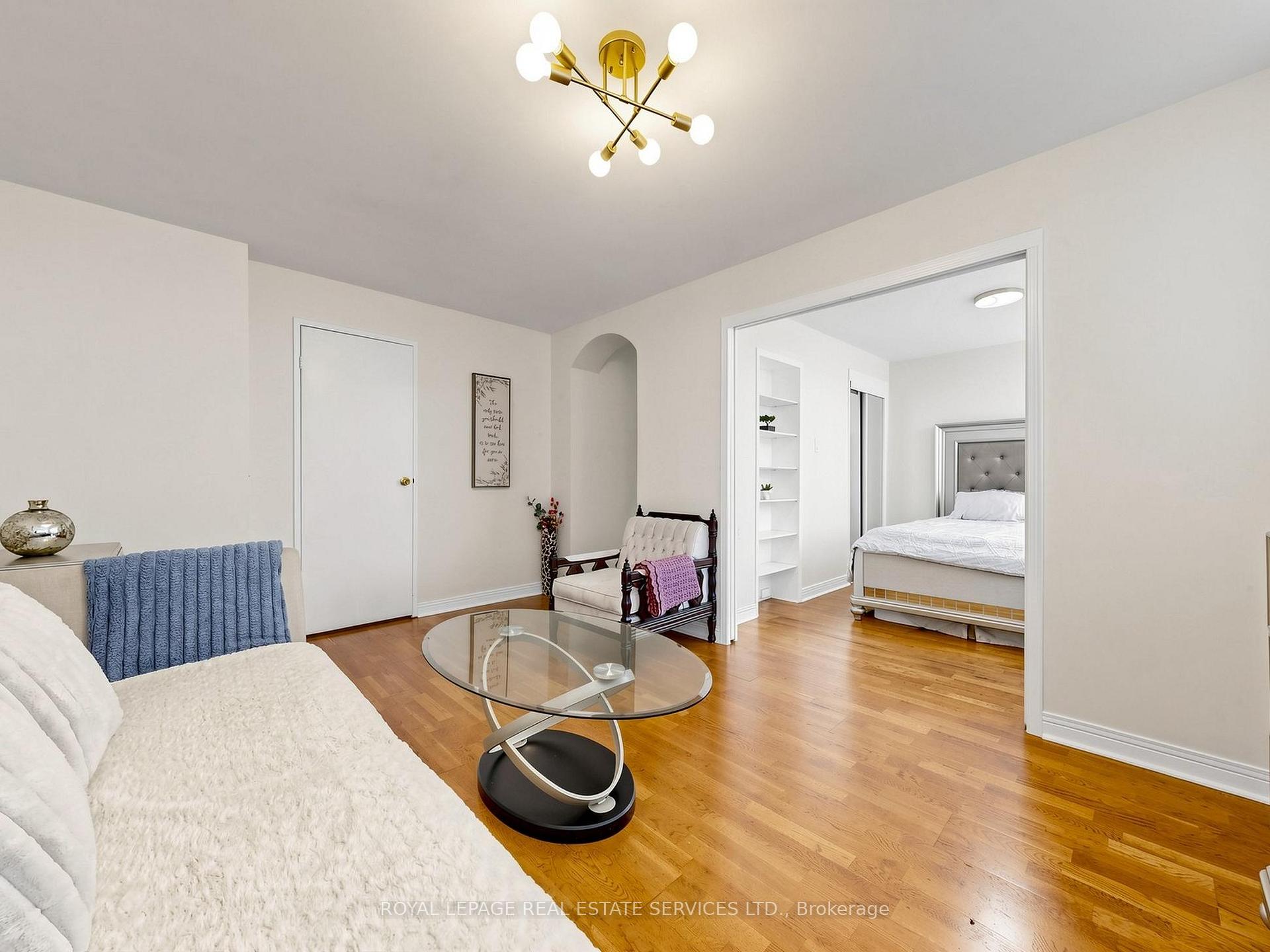 107 - 580 Christie Street Toronto Ontario Canada Rent residential Ben Alan Royal LePage Real Estate Services Ltd Brokerage*