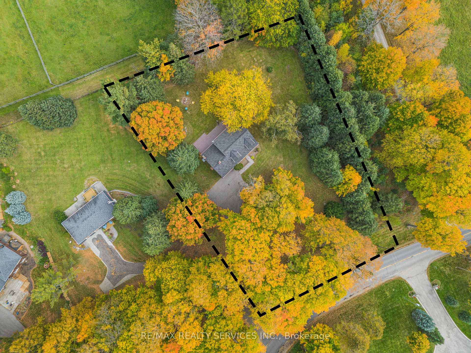 16505 Mount Pleasant Road Caledon Ontario Canada Sale residential Surjit & Nishtha Dhanjal RE/MAX Realty Services Inc., Brokerage*