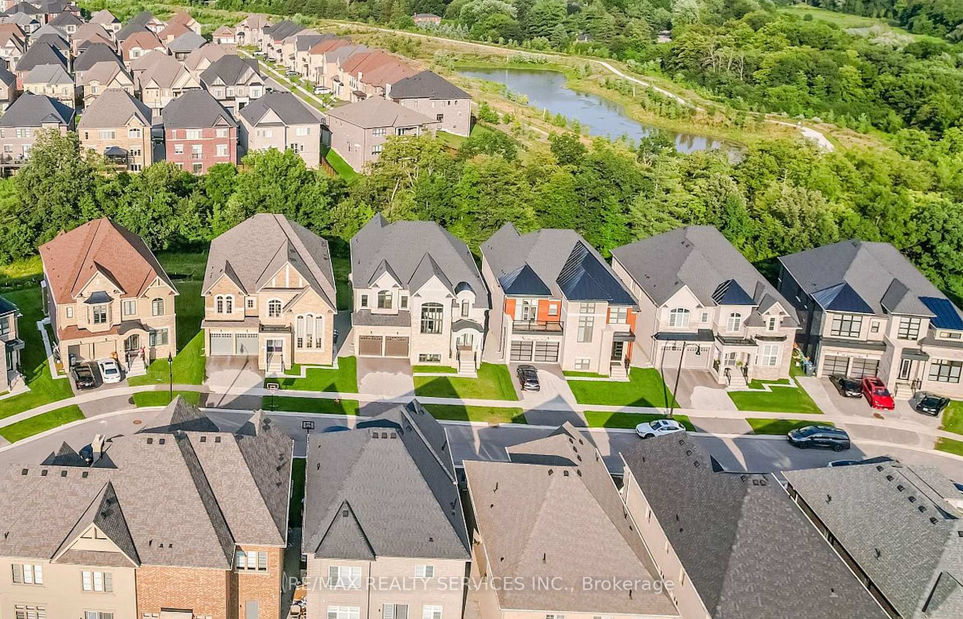 100 Dairymaid Road Brampton Ontario Canada Sale residential Surjit & Nishtha Dhanjal RE/MAX Realty Services Inc., Brokerage*